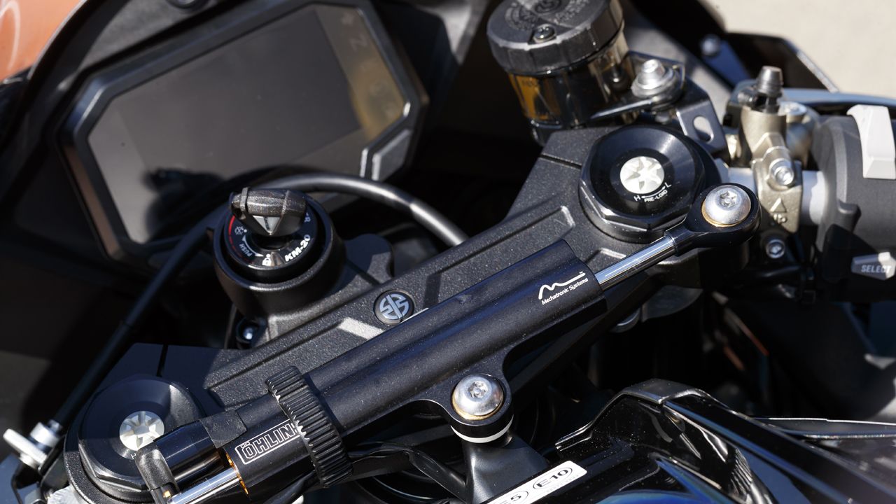 Kawasaki ZX 10 R 11 jk