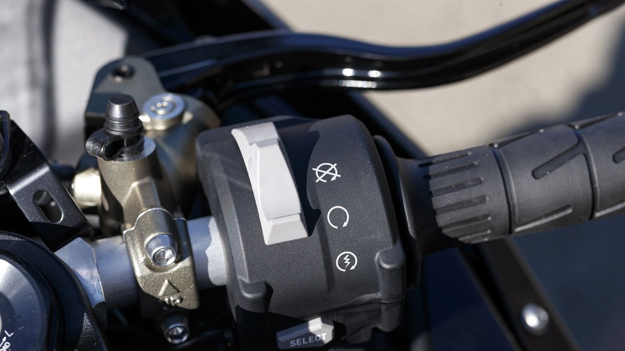 Kawasaki ZX 10 R 13 jk