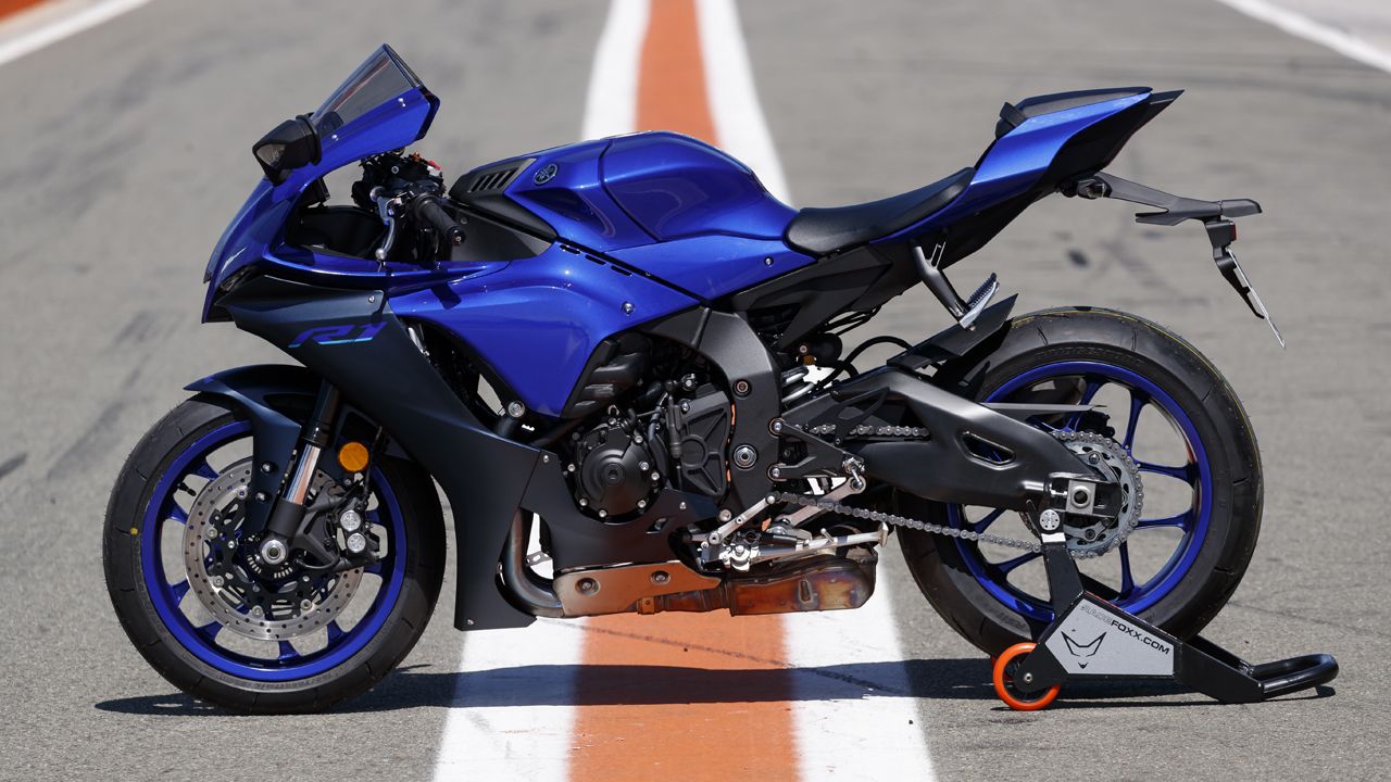 Yamaha R1 01 jk