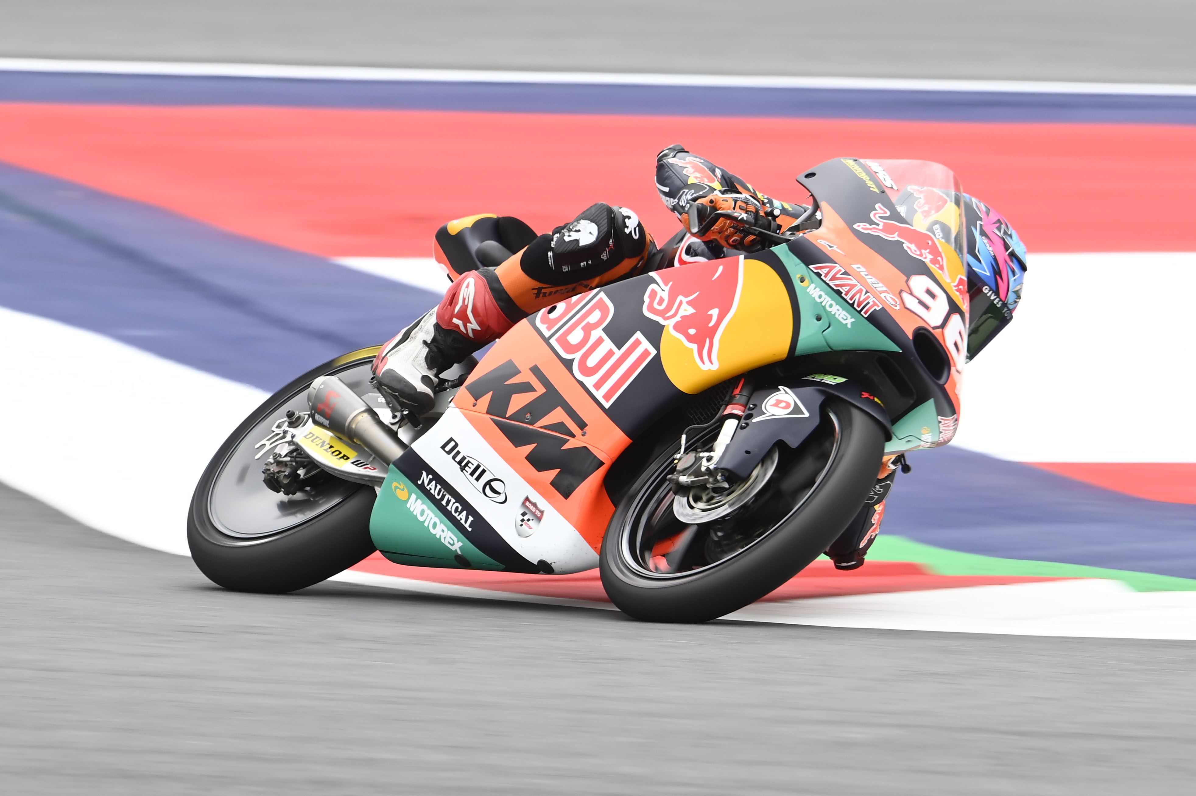 Dani Holgado consigue su primera pole en Moto3 en Austria
