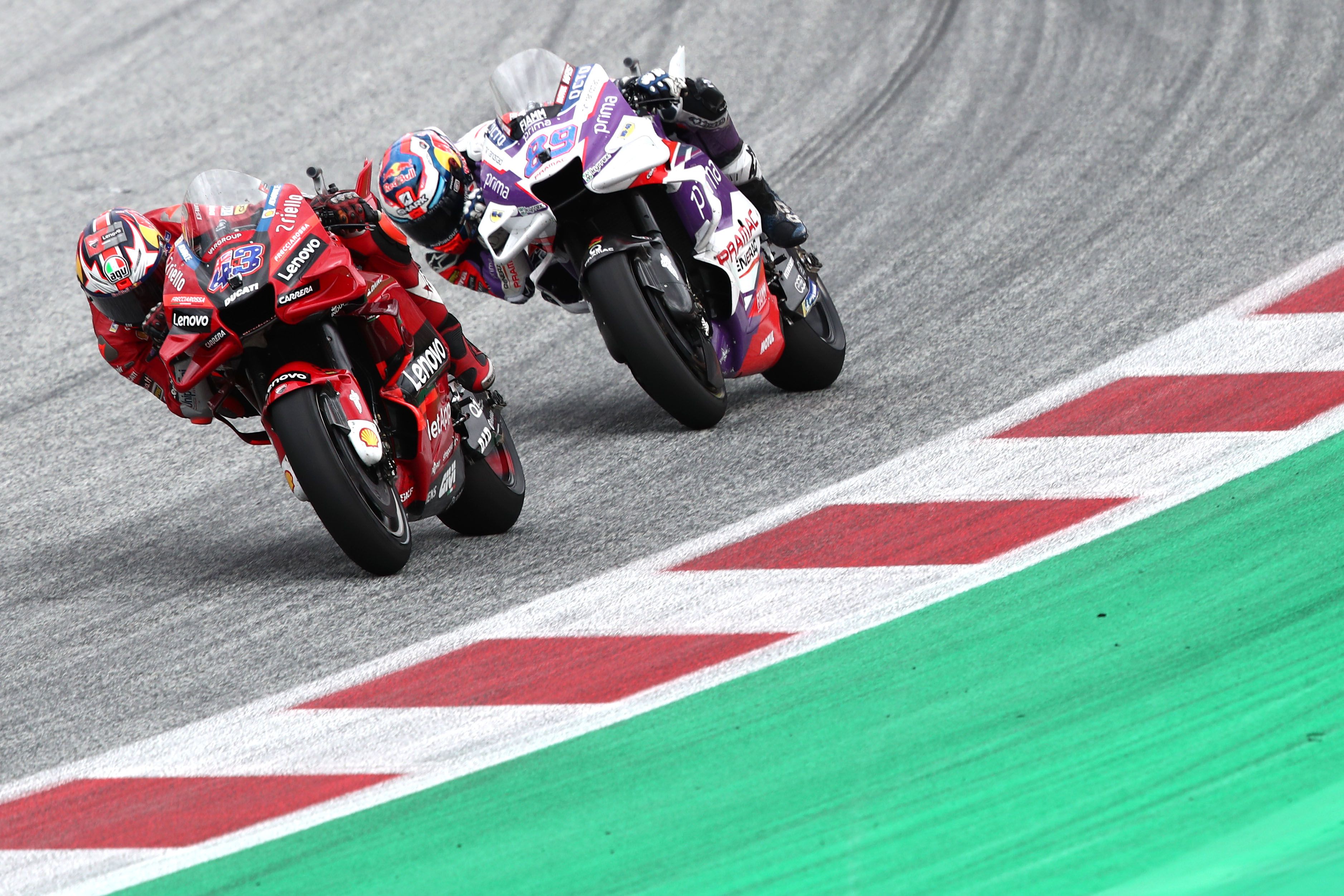 Jack Miller y Jorge Martín descolgándose a la vez, MotoGP Austria 2022