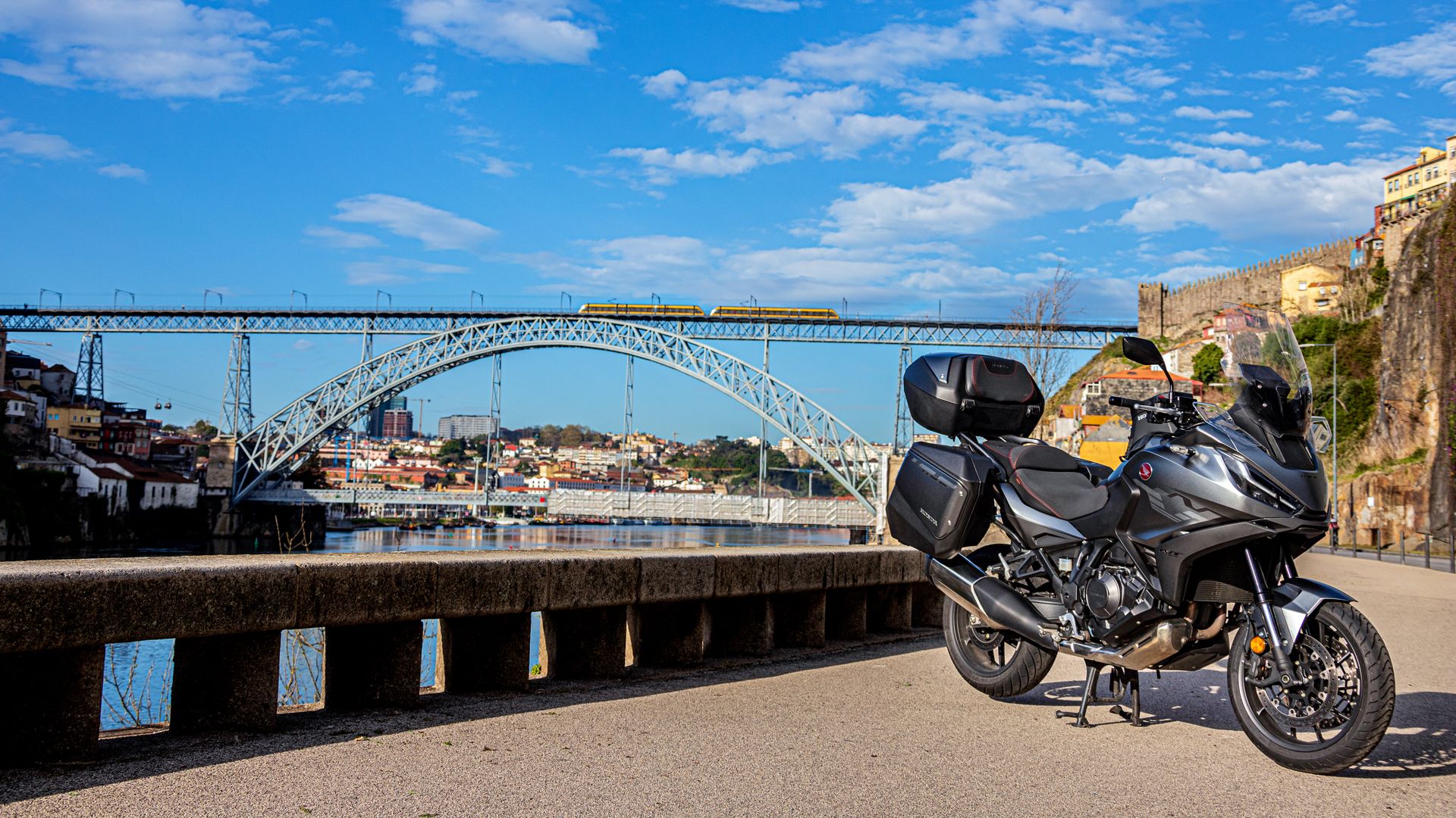 Honda NT1100 Viaje Oporto (2)
