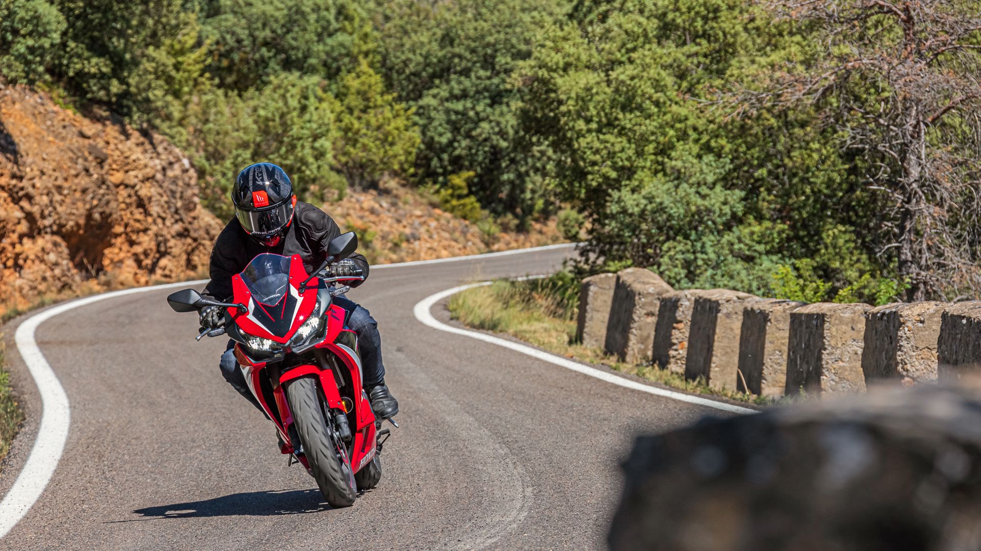 Honda CB500  2022 Gama CBR500R 02