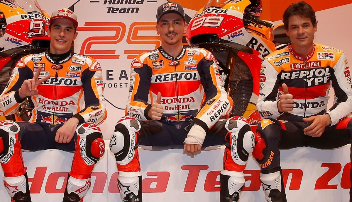 Marc Márquez, Jorge Lorenzo y Álex Crivillé en la presentación del Repsol Honda MotoGP 2019 Marc Márquez, Jorge Lorenzo y Álex Crivillé en la presentación del Repsol Honda MotoGP 2019