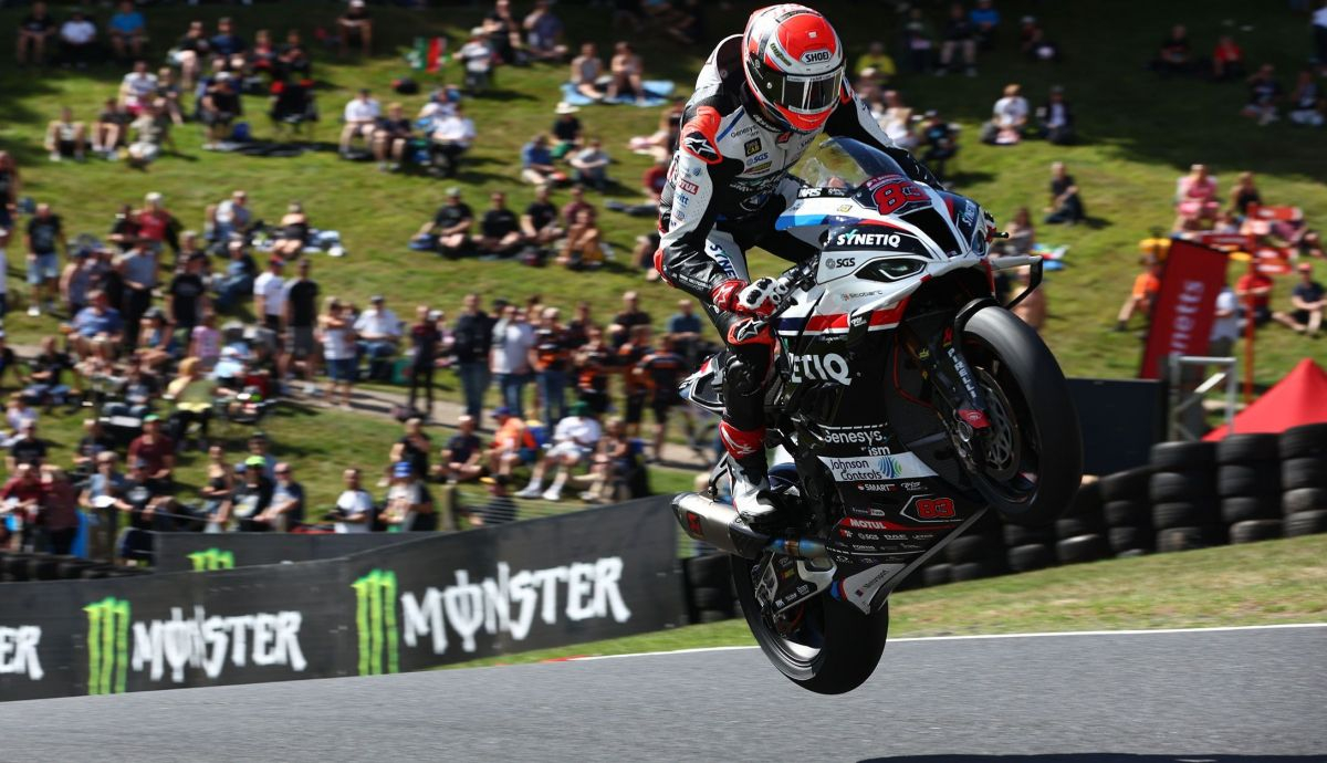 Danny Buchan ha logrado sus dos primeras victorias del año en Cadwell Park Danny Buchan ha logrado sus dos primeras victorias del año en Cadwell Park
