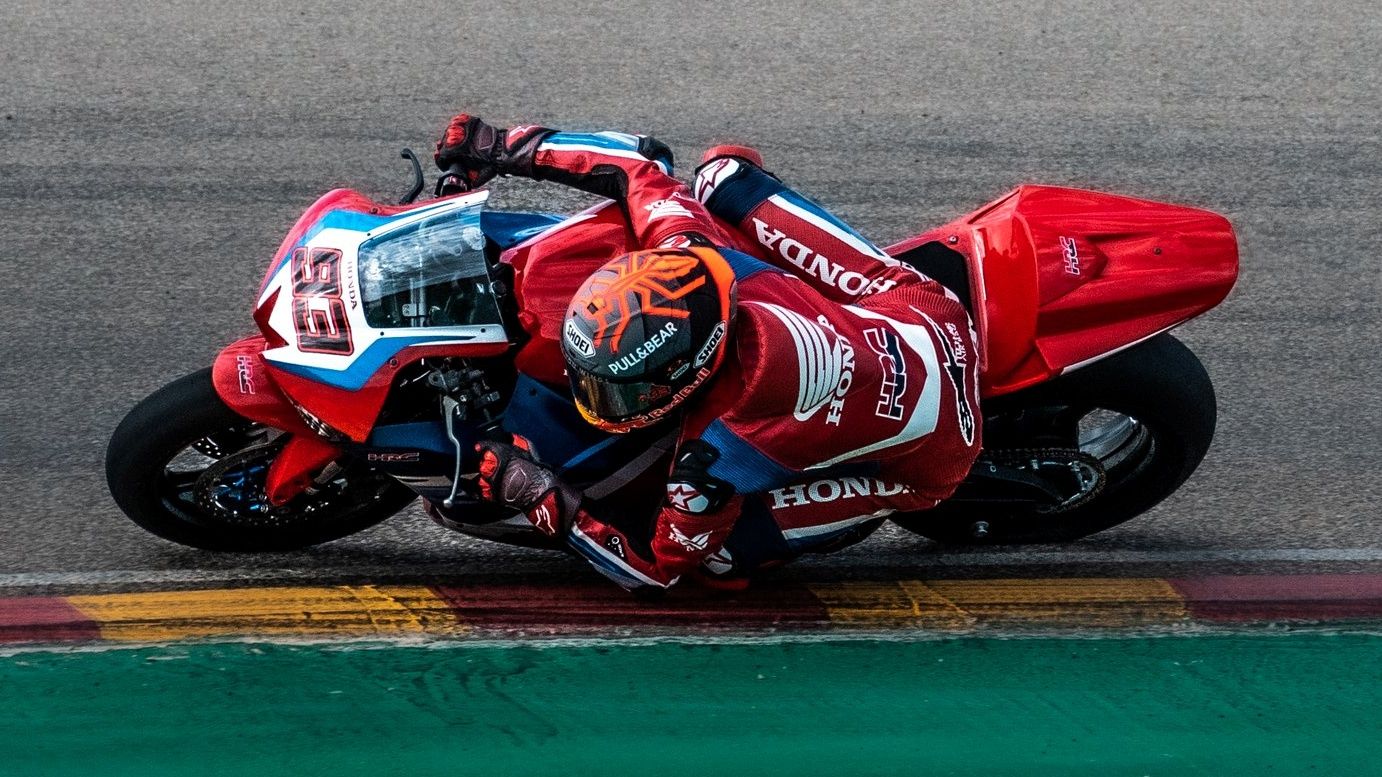 Marc Márquez ha vuelto a subirse a una moto tras 93 días sin hacerlo