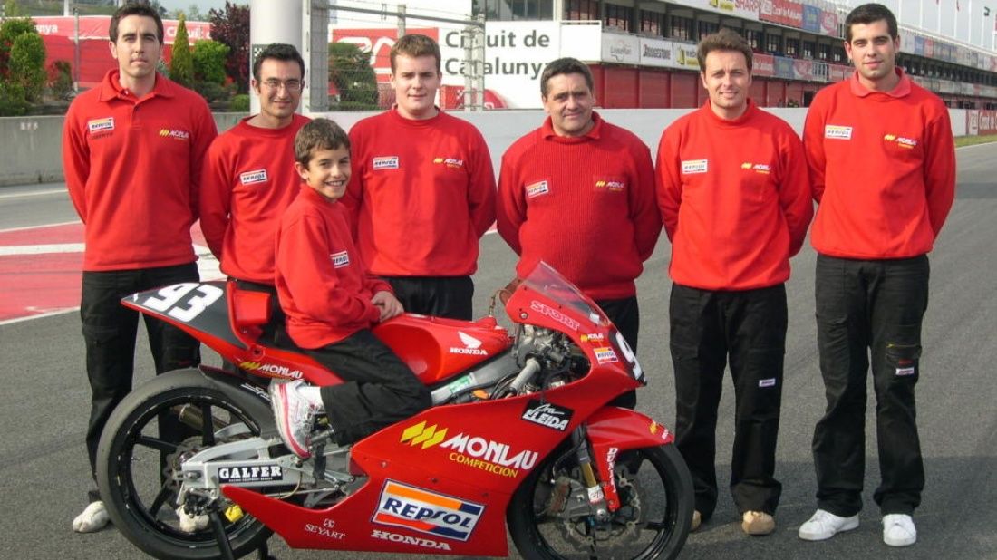 Marc Márquez junto al equipo Monlau, donde comenzó su relación con Emilio Alzamora