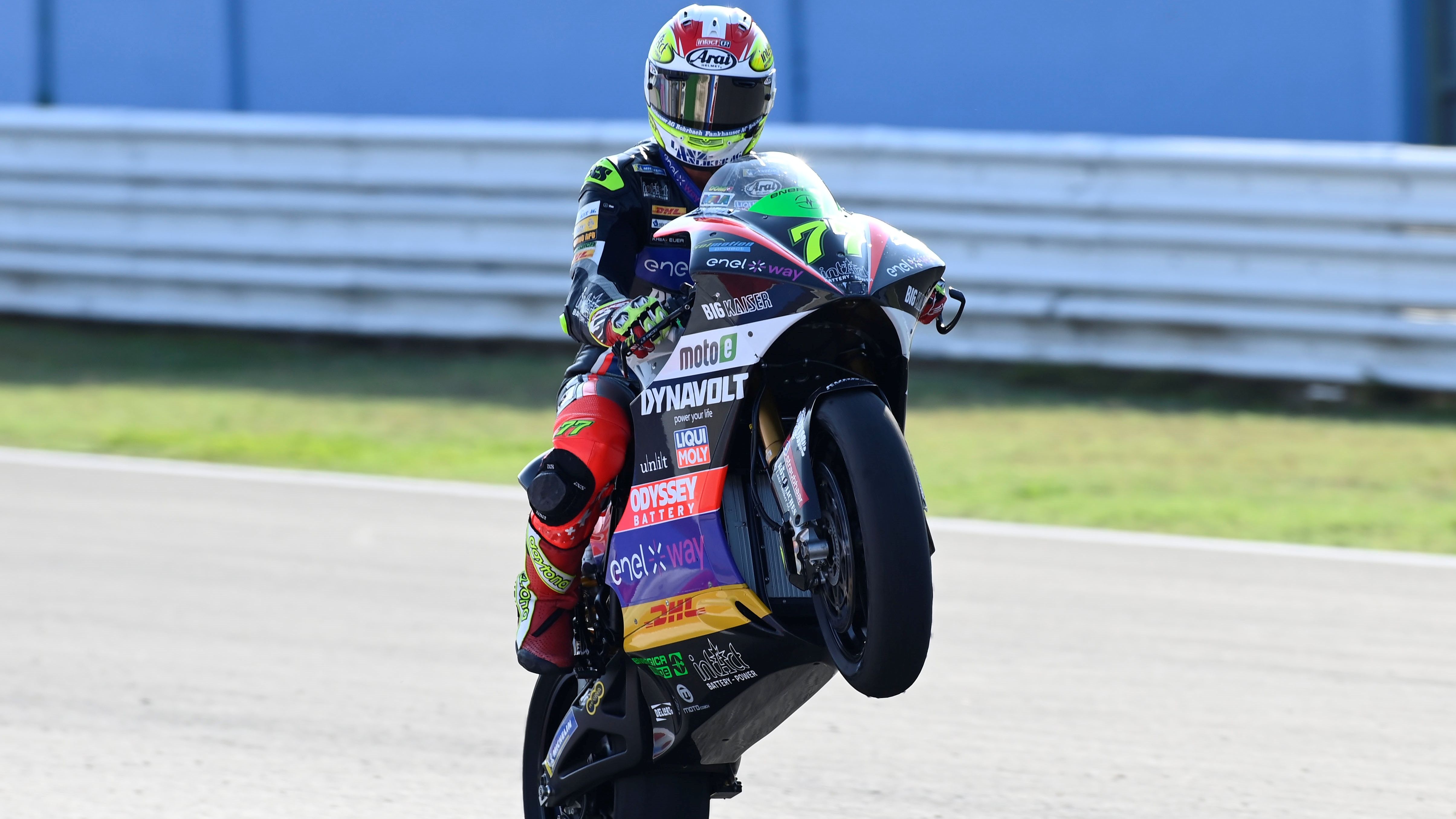 Dominique Aegerter campeón de MotoE 2022