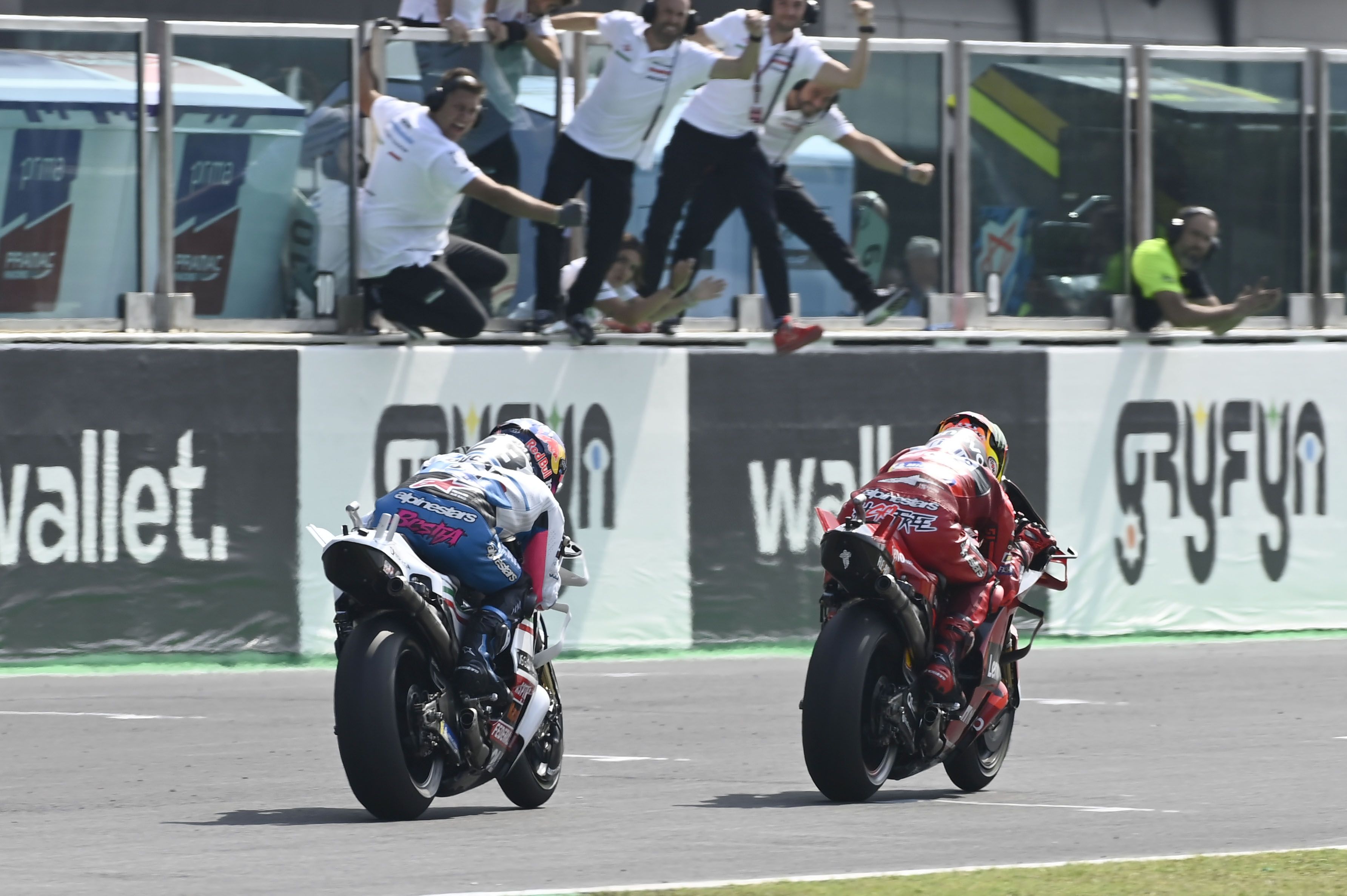Enea Bastianini se ha quedado a 34 milésimas de la victoria en Misano.