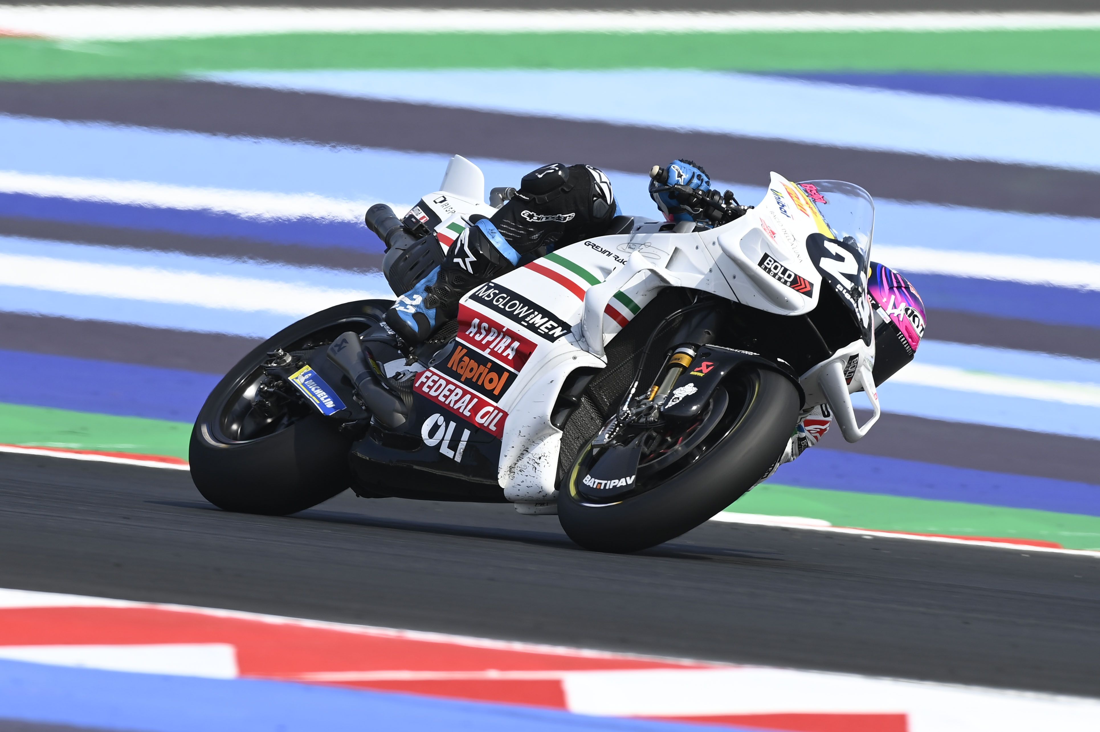 Enea Bastianini descolgándose en las rápidas, MotoGP Misano 2022