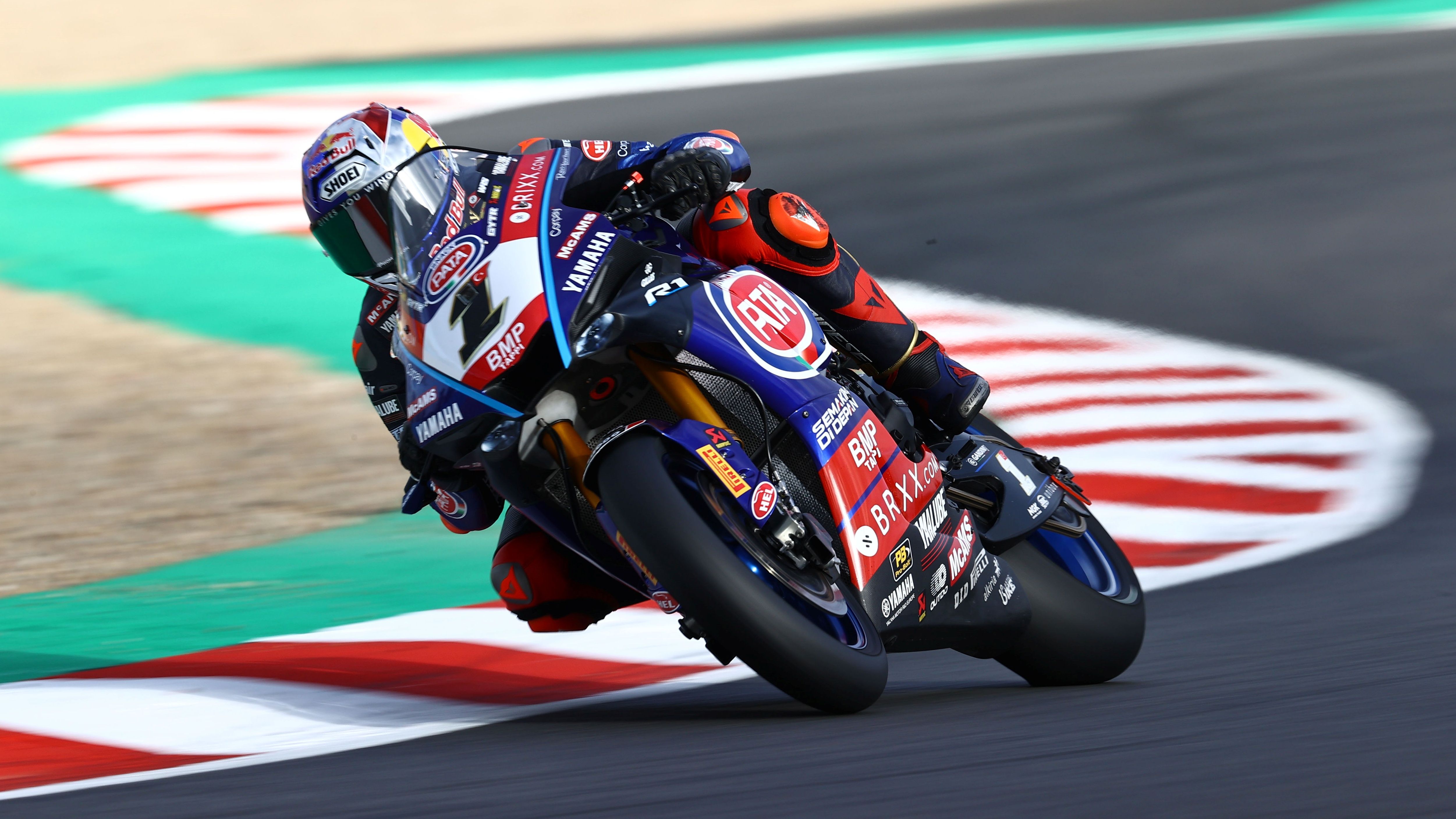 Toprak Razgatlioglu se ha hecho con otra victoria en Magny Cours