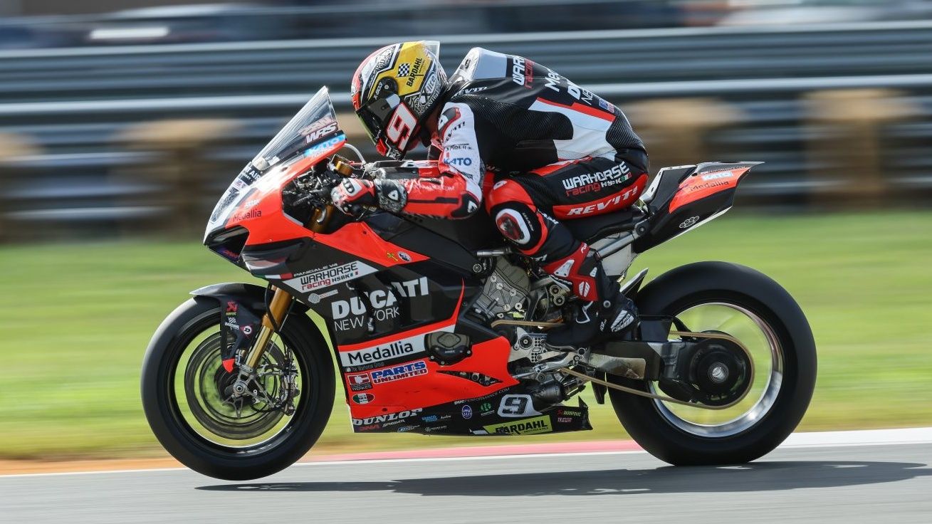 Danilo Petrucci ganó en mojado y deja el MotoAmerica Superbike 2022 en un puño