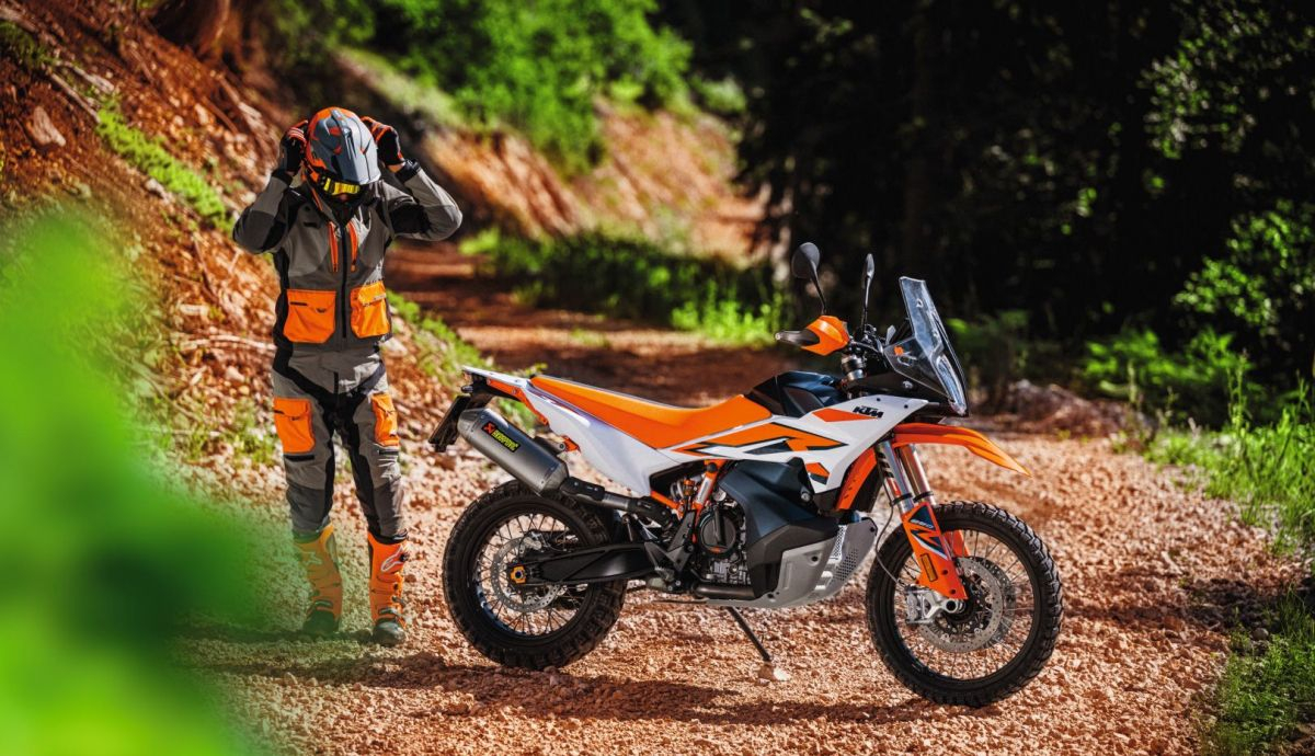 MY23 KTM 890 ADVENTURE R Action CAT A4 (Grande) MY23 KTM 890 ADVENTURE R Action CAT A4 (Grande)