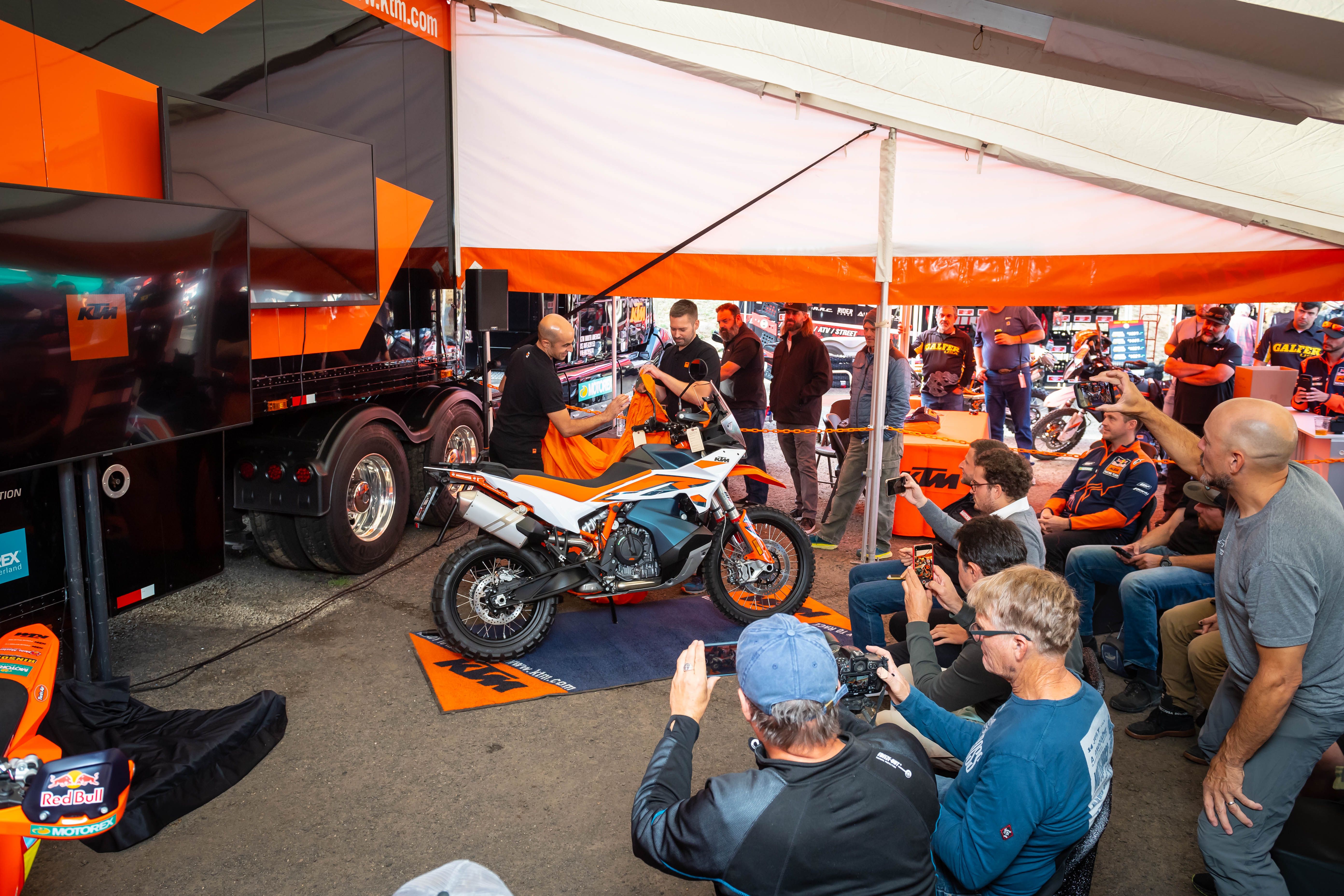 KTM 890 Adventure R 2023.