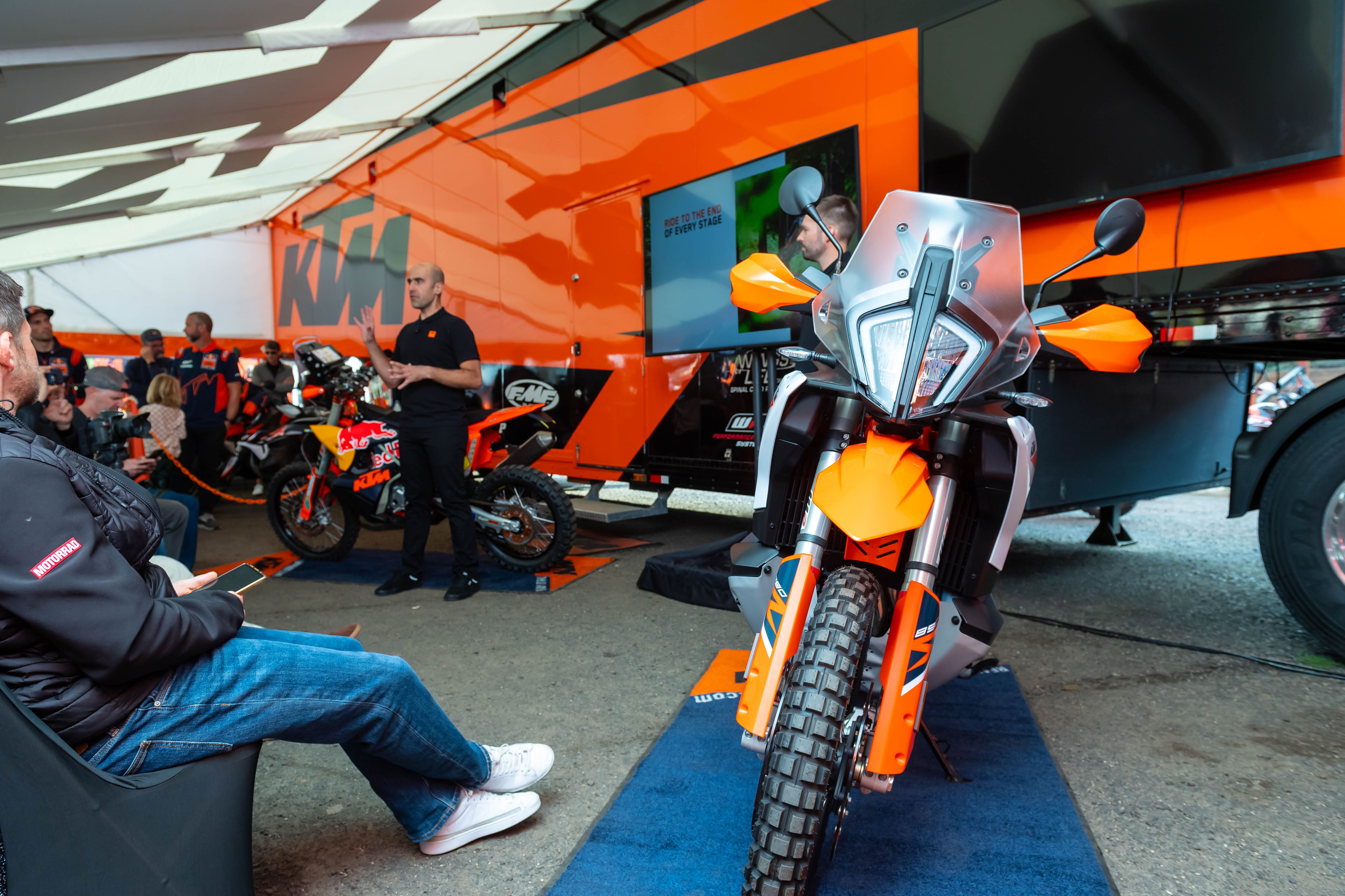 KTM 890 Adventure R 2023.