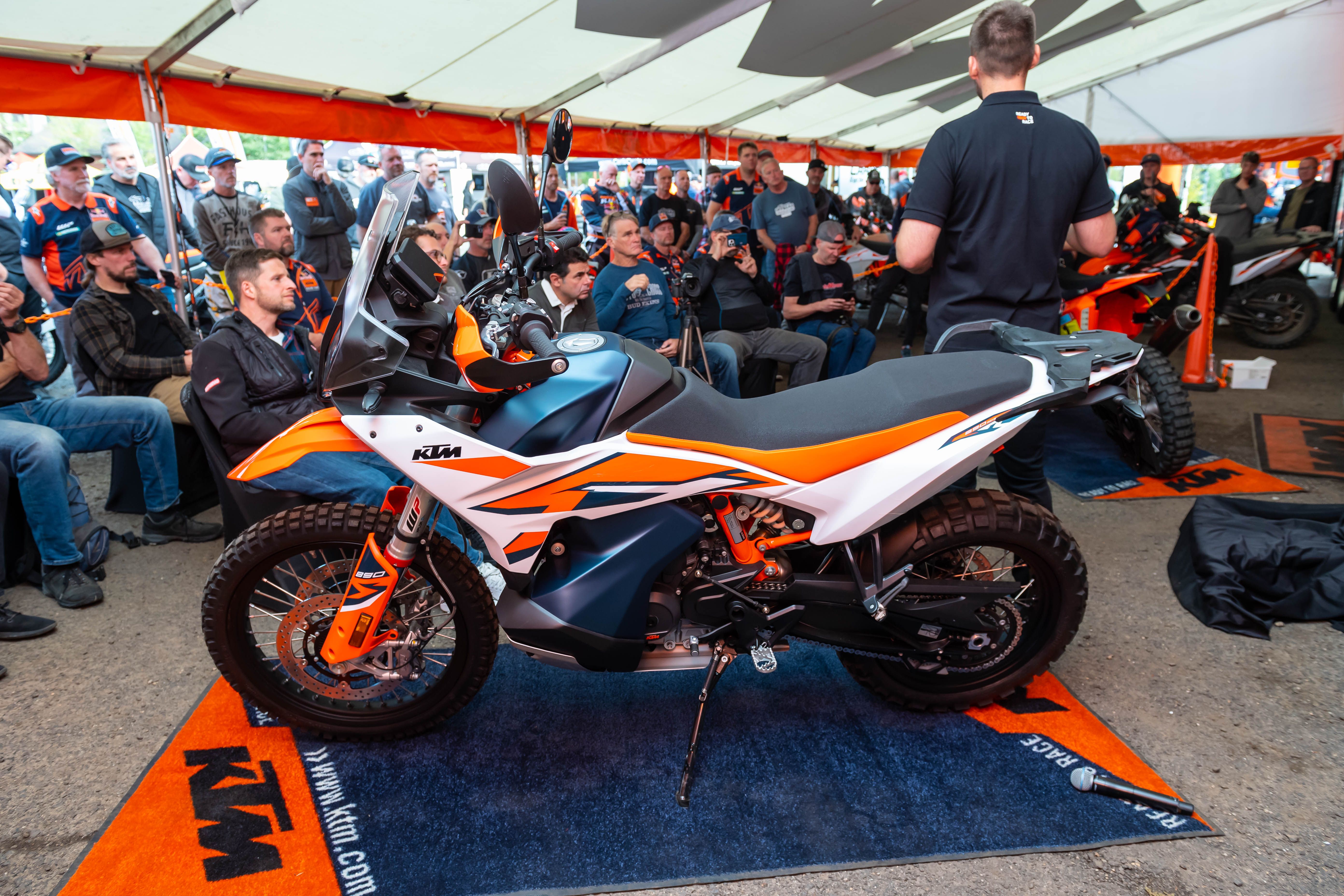 KTM 890 Adventure R 2023.
