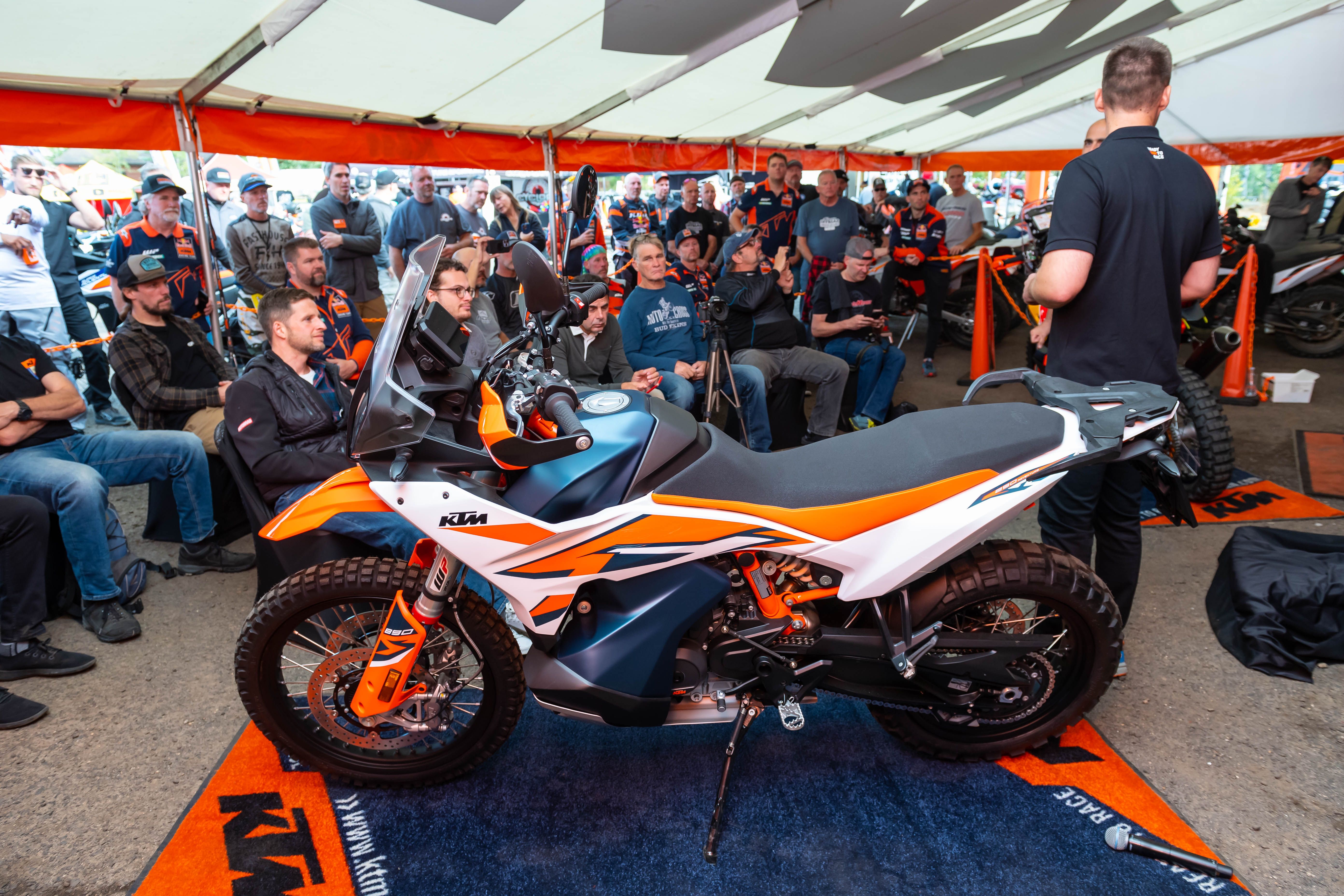KTM 890 Adventure R 2023.