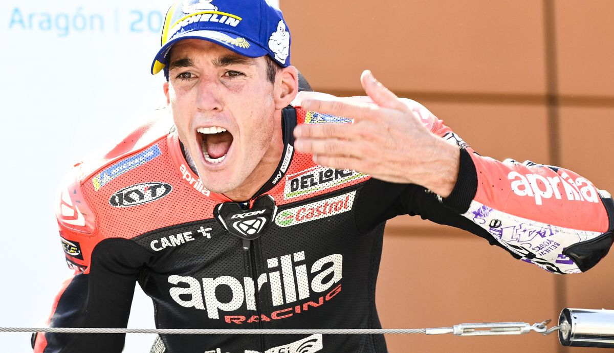 Aleix Espargaró celebra el podio en el GP de Aragón Aleix Espargaró celebra el podio en el GP de Aragón