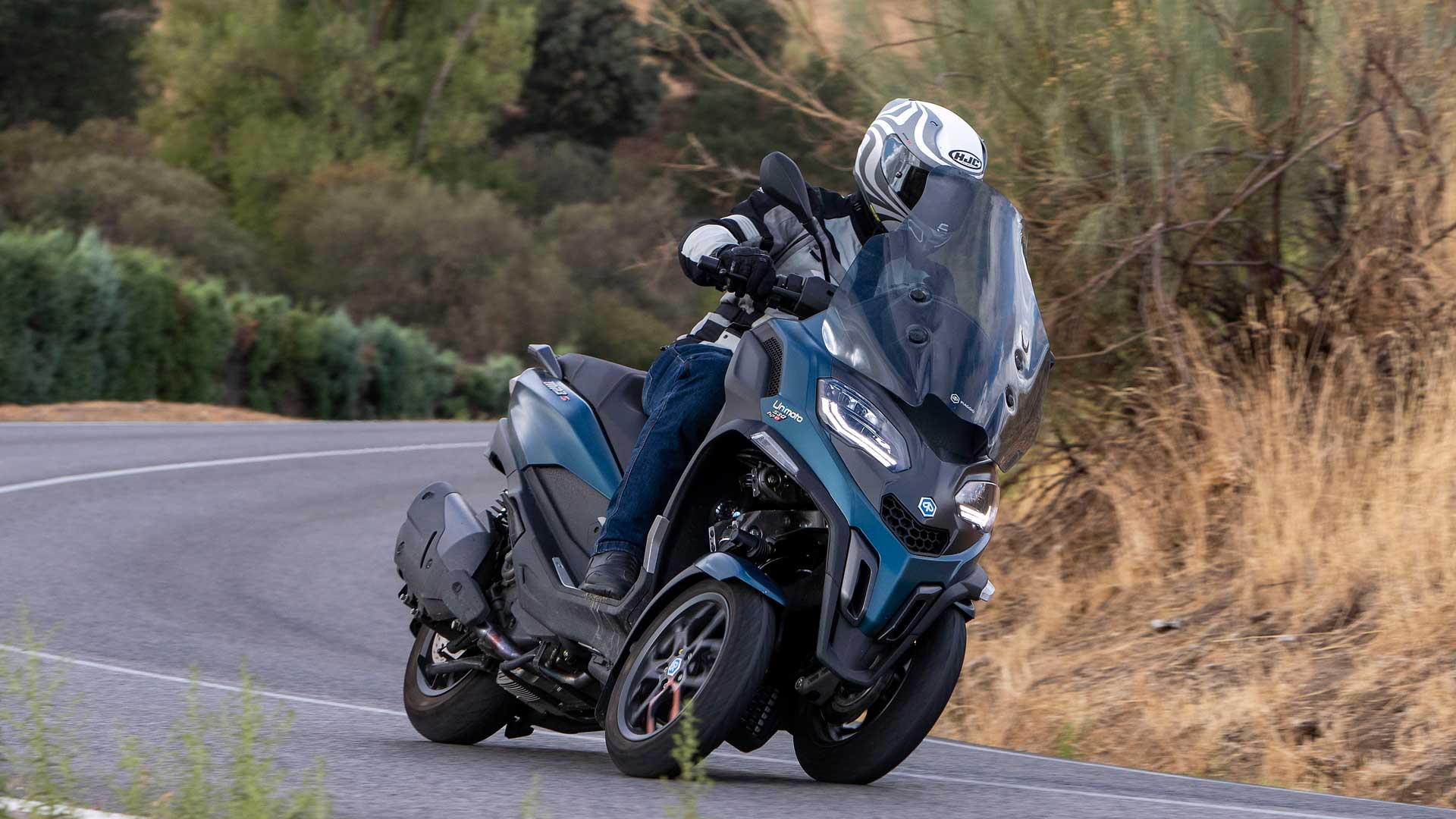 Piaggio MP3 530 S 2022 Accion (2)
