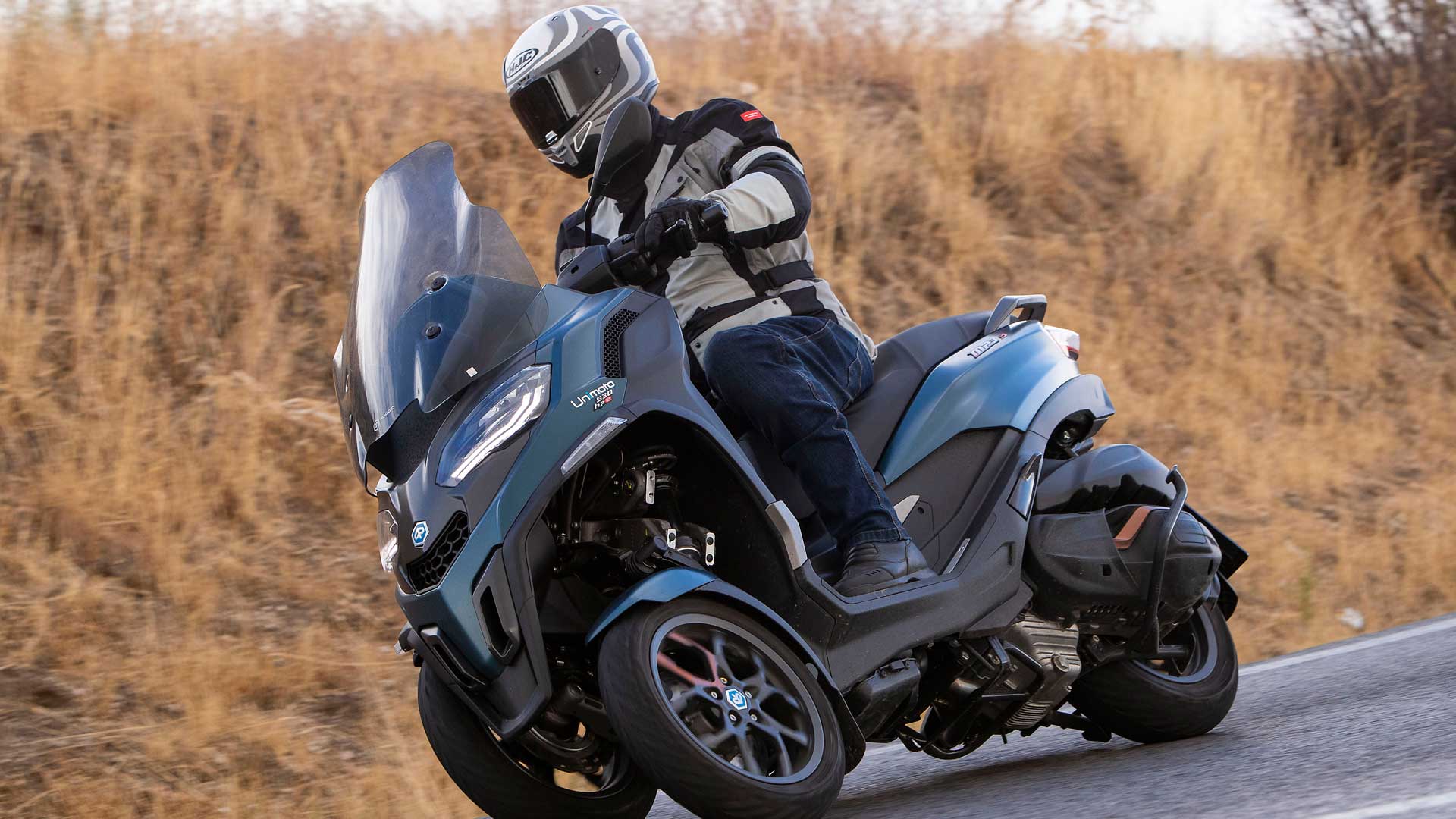 Piaggio MP3 530 S 2022 Accion (13)