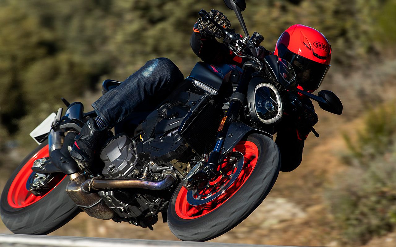 Superprueba Ducati Monster.