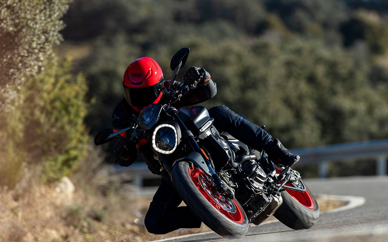 Superprueba Ducati Monster.