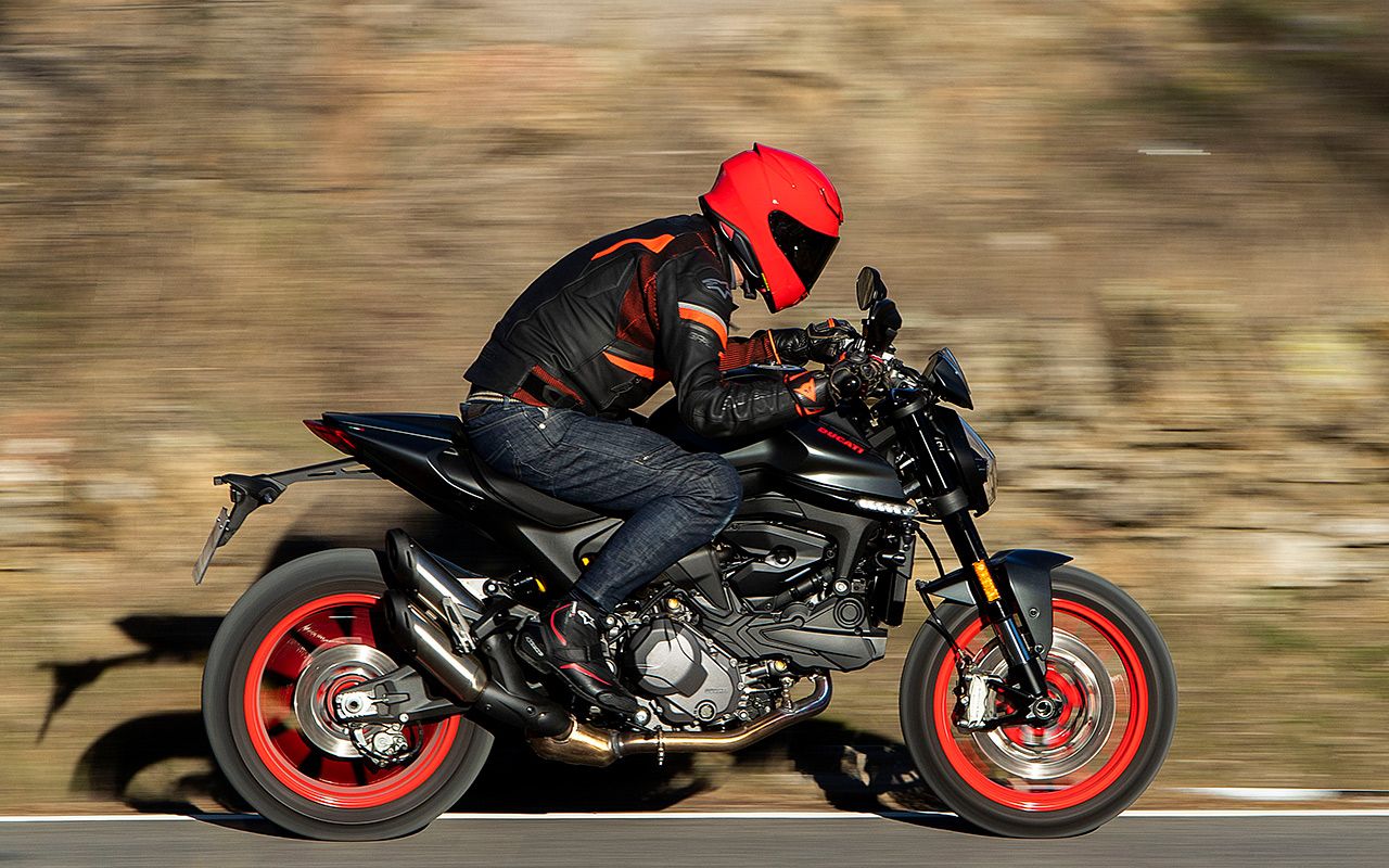 Superprueba Ducati Monster.