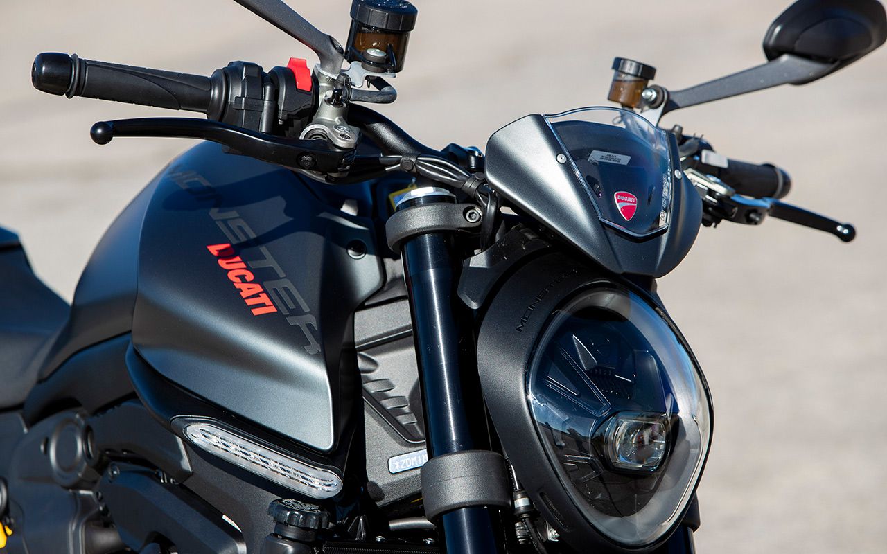 Superprueba Ducati Monster.
