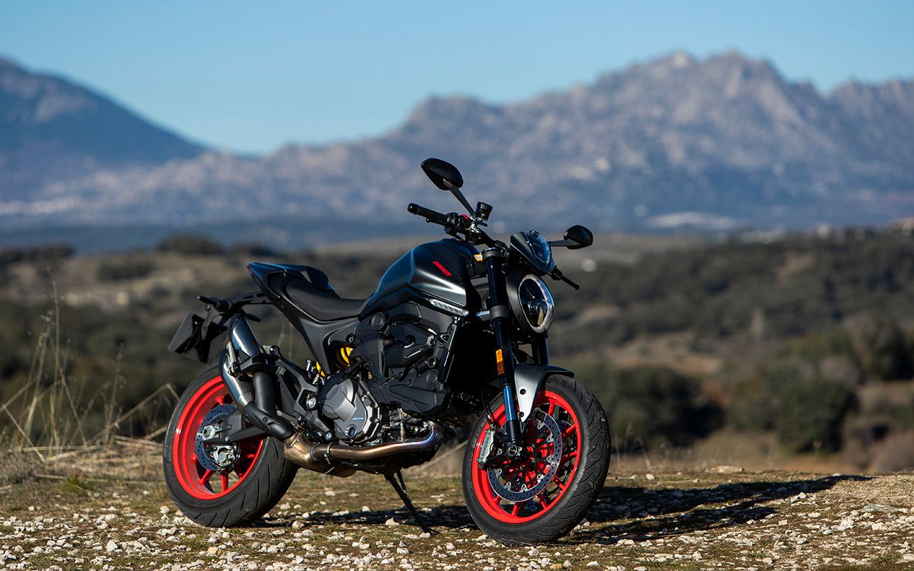 Superprueba Ducati Monster.