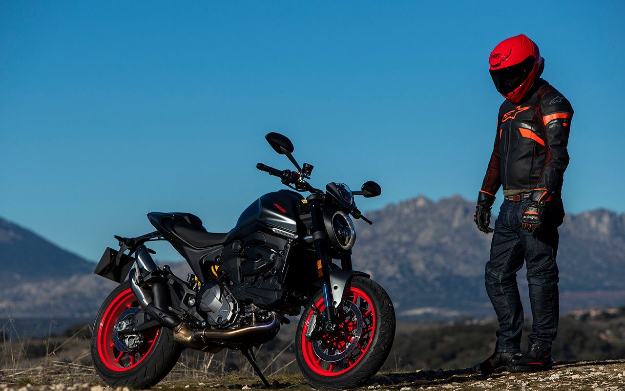 Superprueba Ducati Monster.