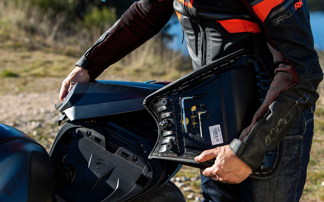 Superprueba Ducati Monster.