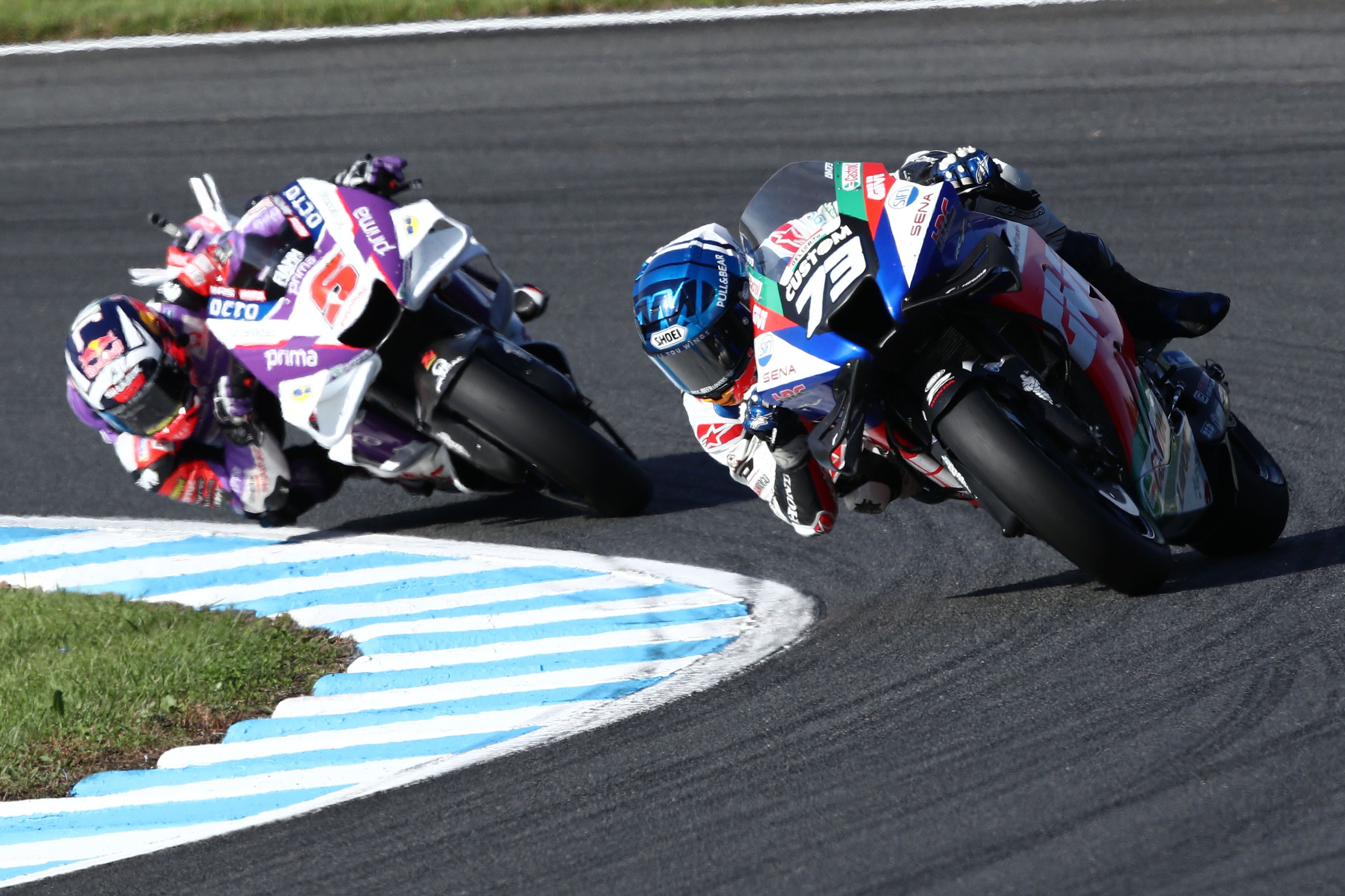 Álex Márquez por delante de Johann Zarco, MotoGP Japón 2022