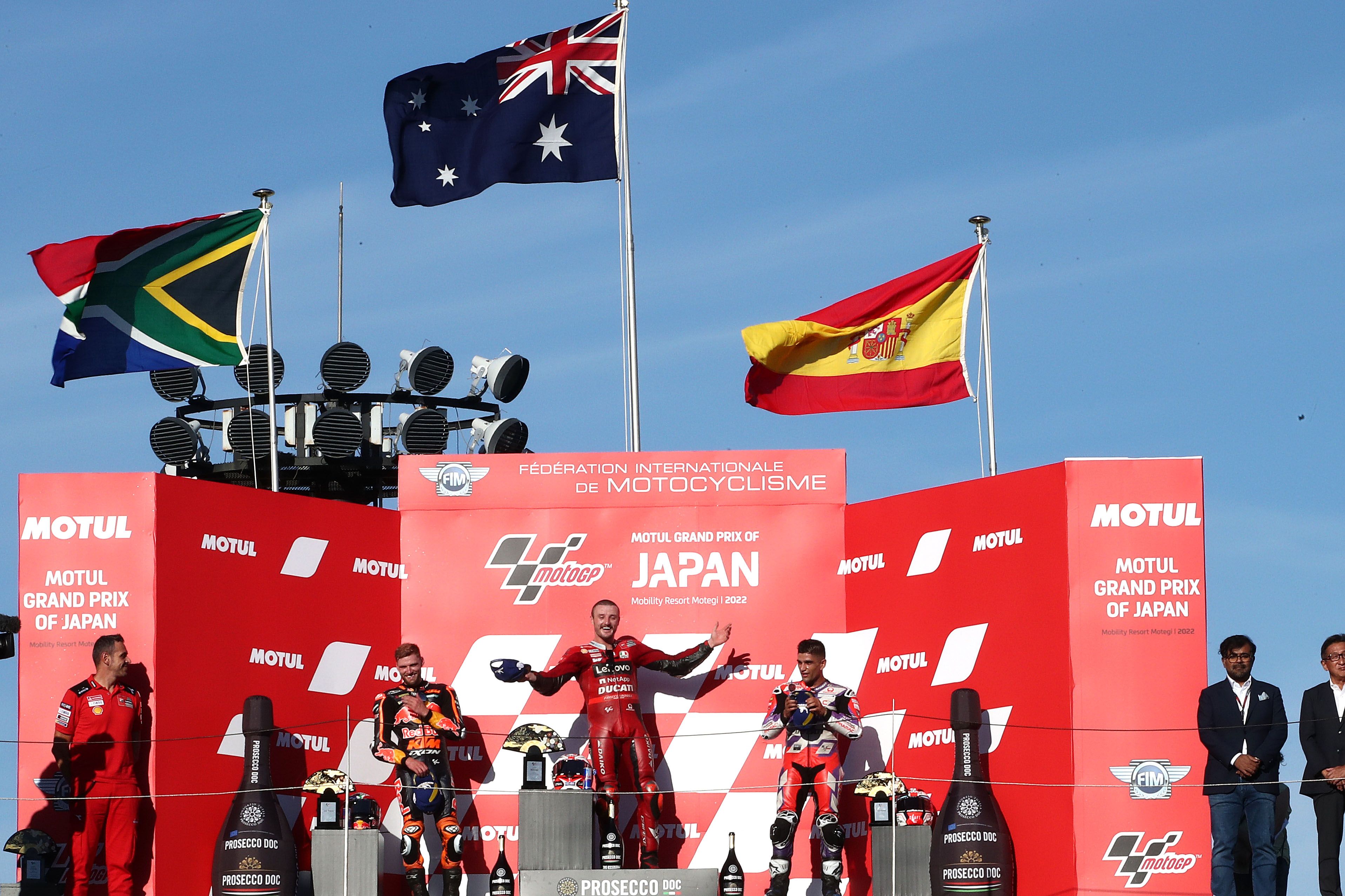 Jack Miller, Brad Binder y Jorge Martín en el podio, MotoGP Japón 2022