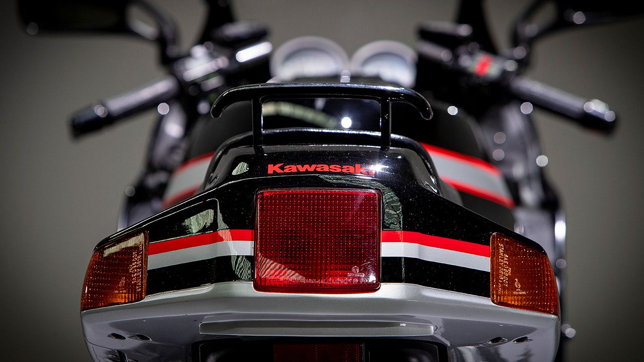 Kawasaki ZX 10 1988, recordando "Tomcat"
