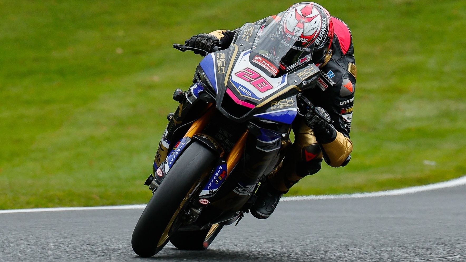 Bradley Ray sale de Oulton Park mucho más líder del BSB 2022