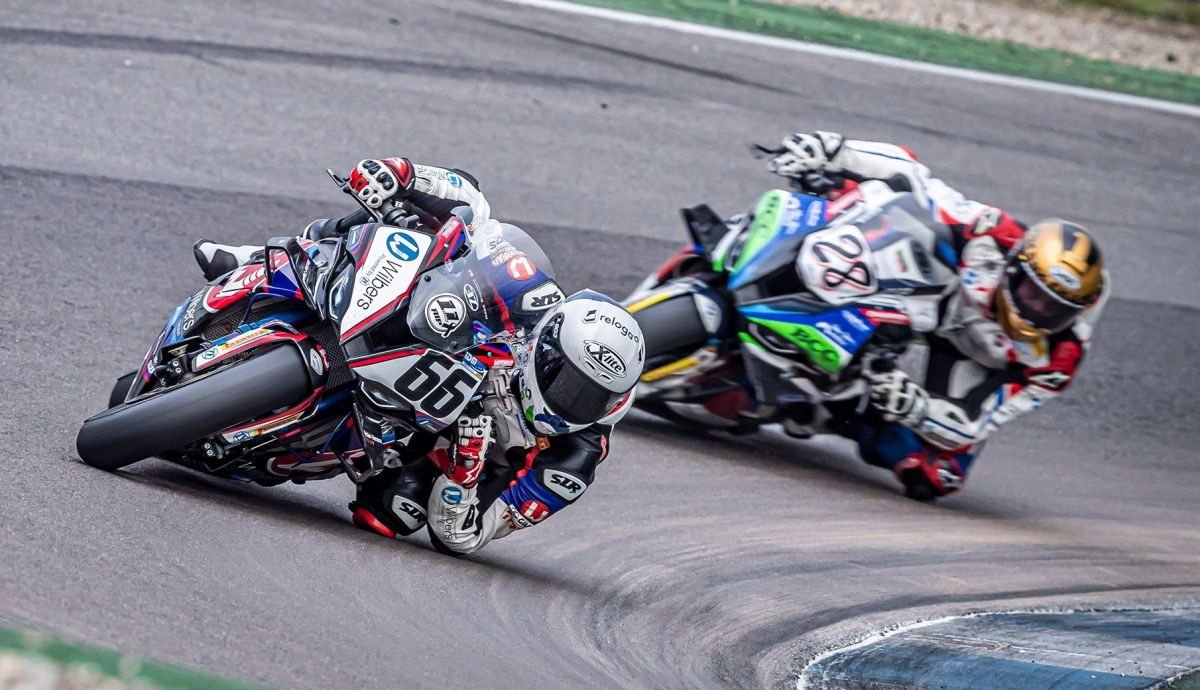 Florian Alt ganó la última carrera del año cortando la racha de 10 victorias de Markus Reiterberger Florian Alt ganó la última carrera del año cortando la racha de 10 victorias de Markus Reiterberger
