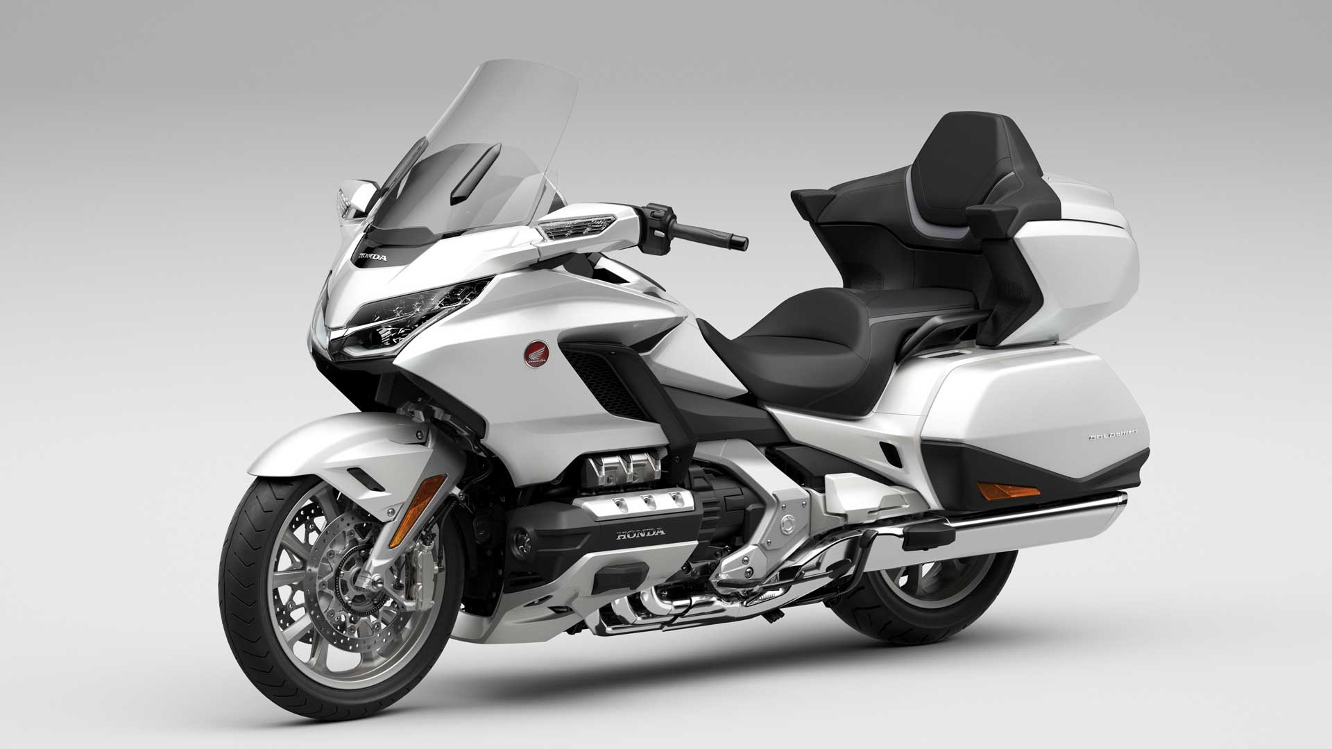 HONDA GOLD WING TOUR 2023 (2)