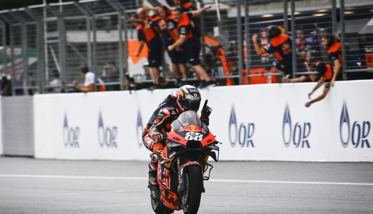Miguel Oliveira gana y lleva el delirio a KTM, MotoGP Tailandia 2022