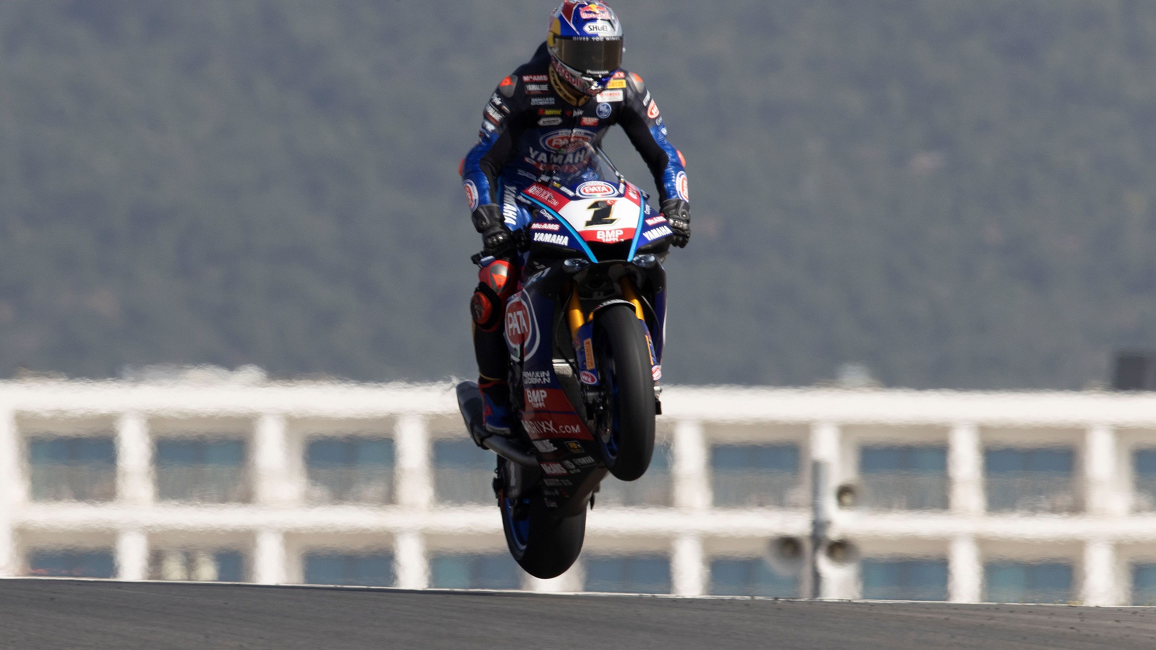 Segunda victoria del fin de semana para Toprak Razgatlioglu en Portimao