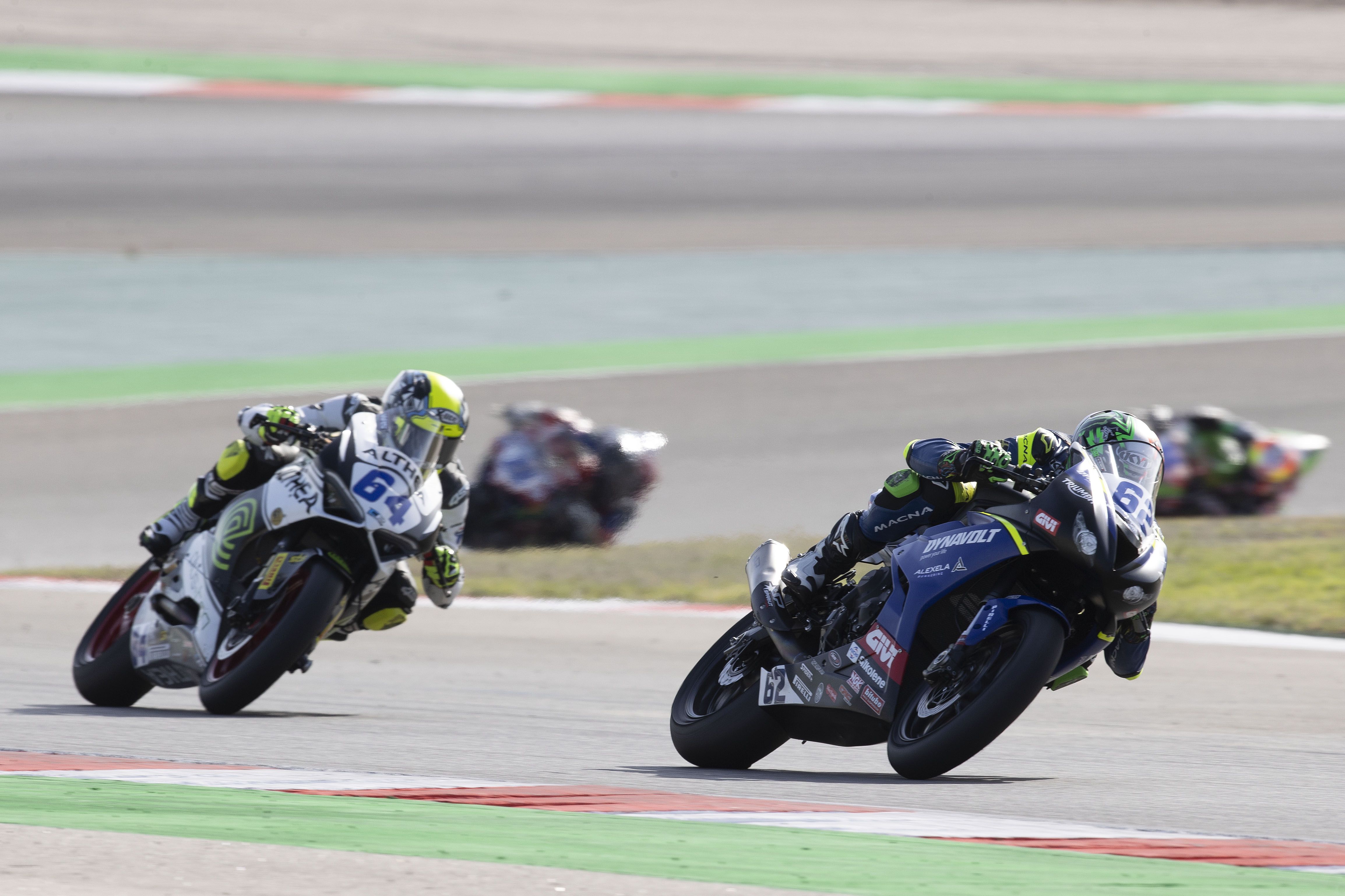 Stefano Manzi seguido por Federico Caricasulo, WSS Portimao 2022