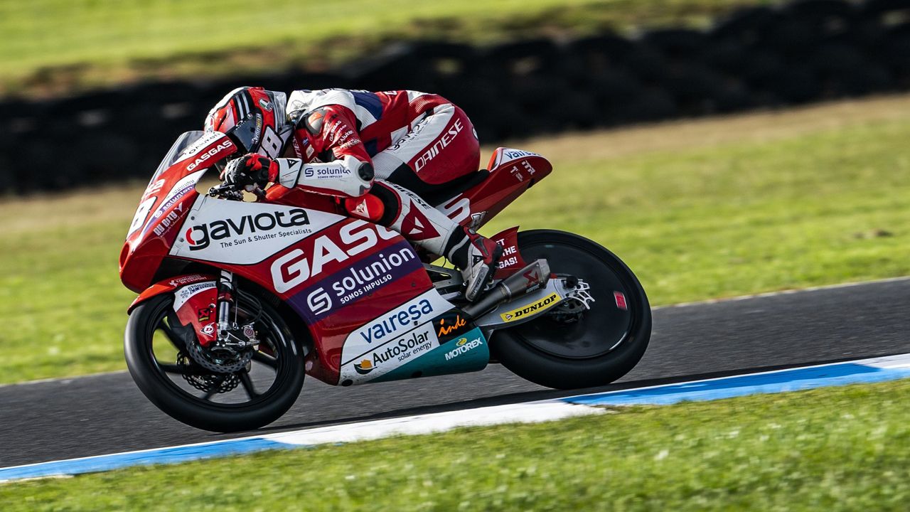 Izan Guevara se estrena en Australia en puestos de campeón de Moto3 (@AsparTeam)