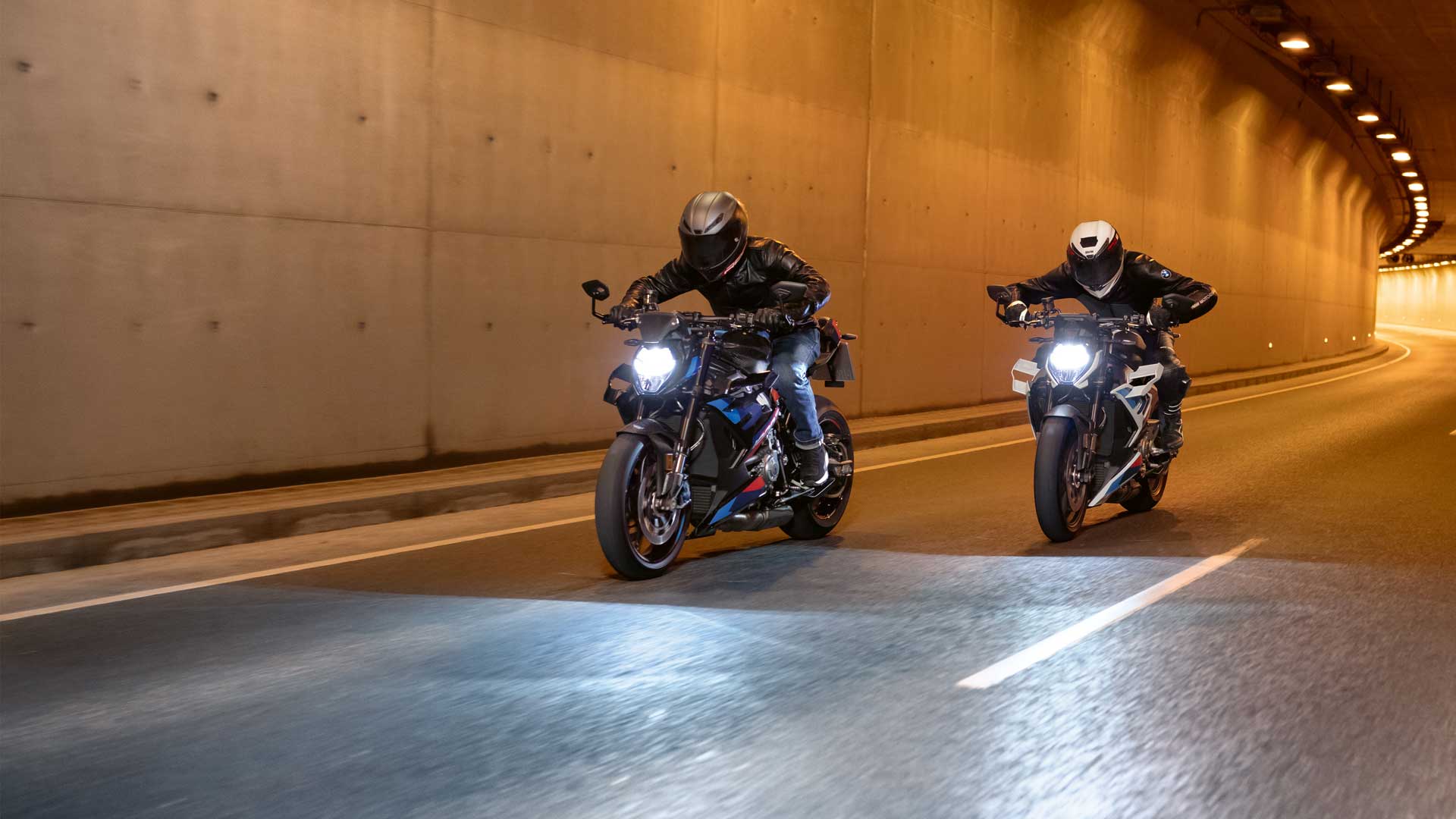 BMW M 1000 R 2023 Accion (7)