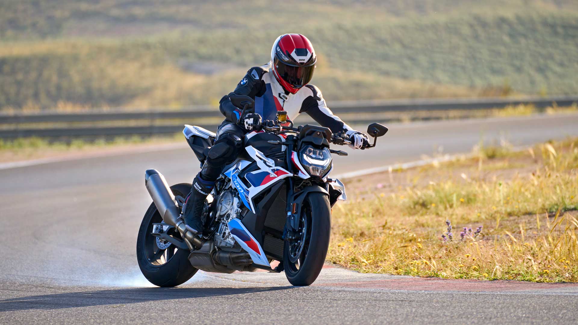 BMW M 1000 R 2023 Accion (13)