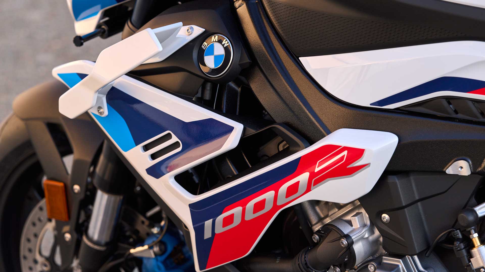BMW M 1000 R 2023 Detalles (6)