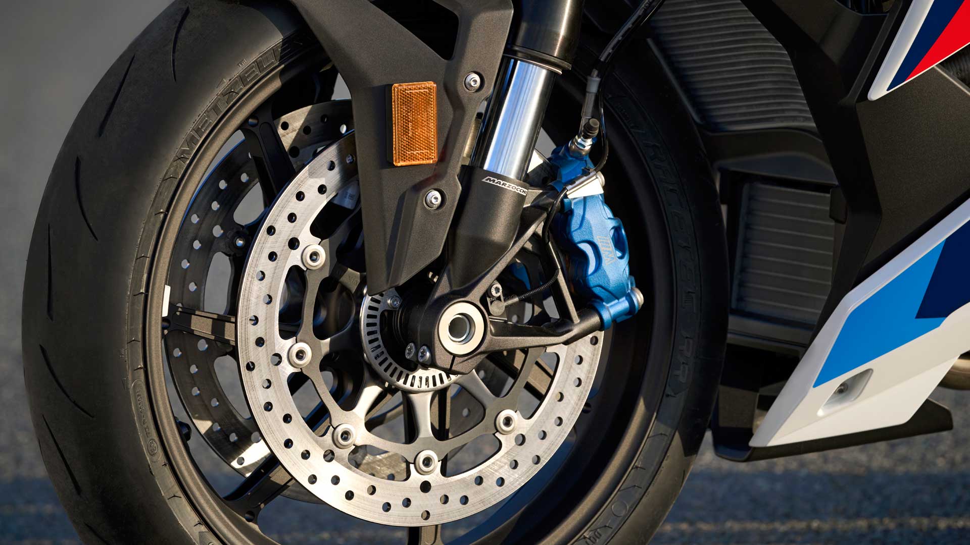 BMW M 1000 R 2023 Detalles (10)
