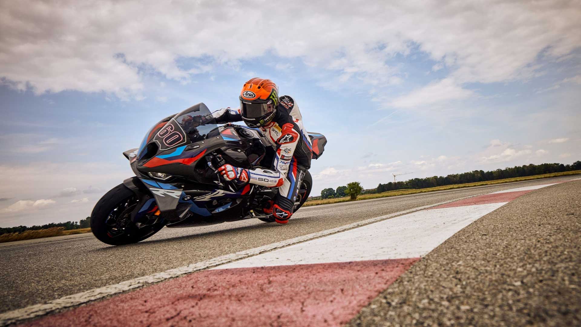 BMW M 1000 RR 2023 Accion (6)