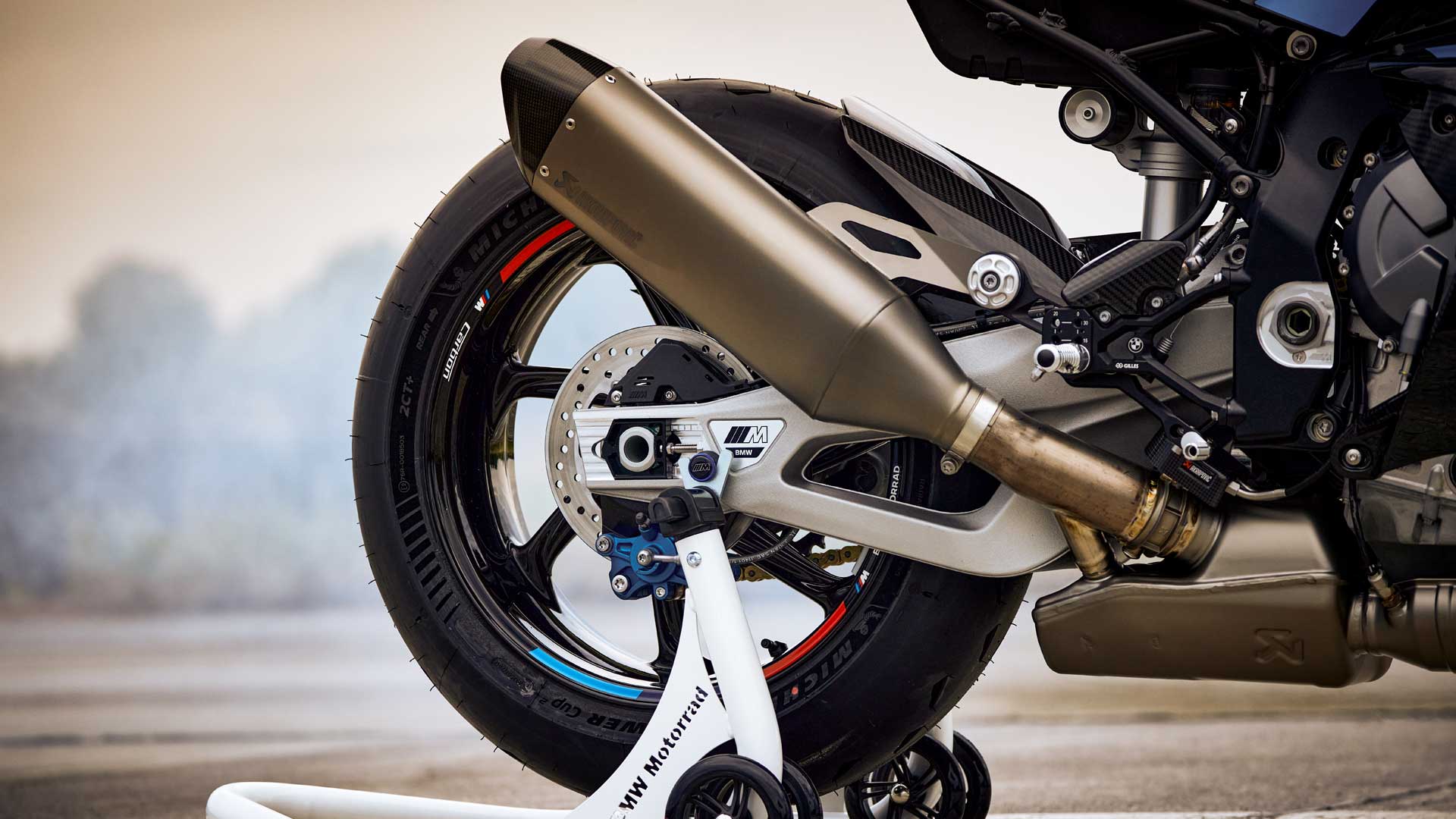 BMW M 1000 RR 2023 Detalles (1)