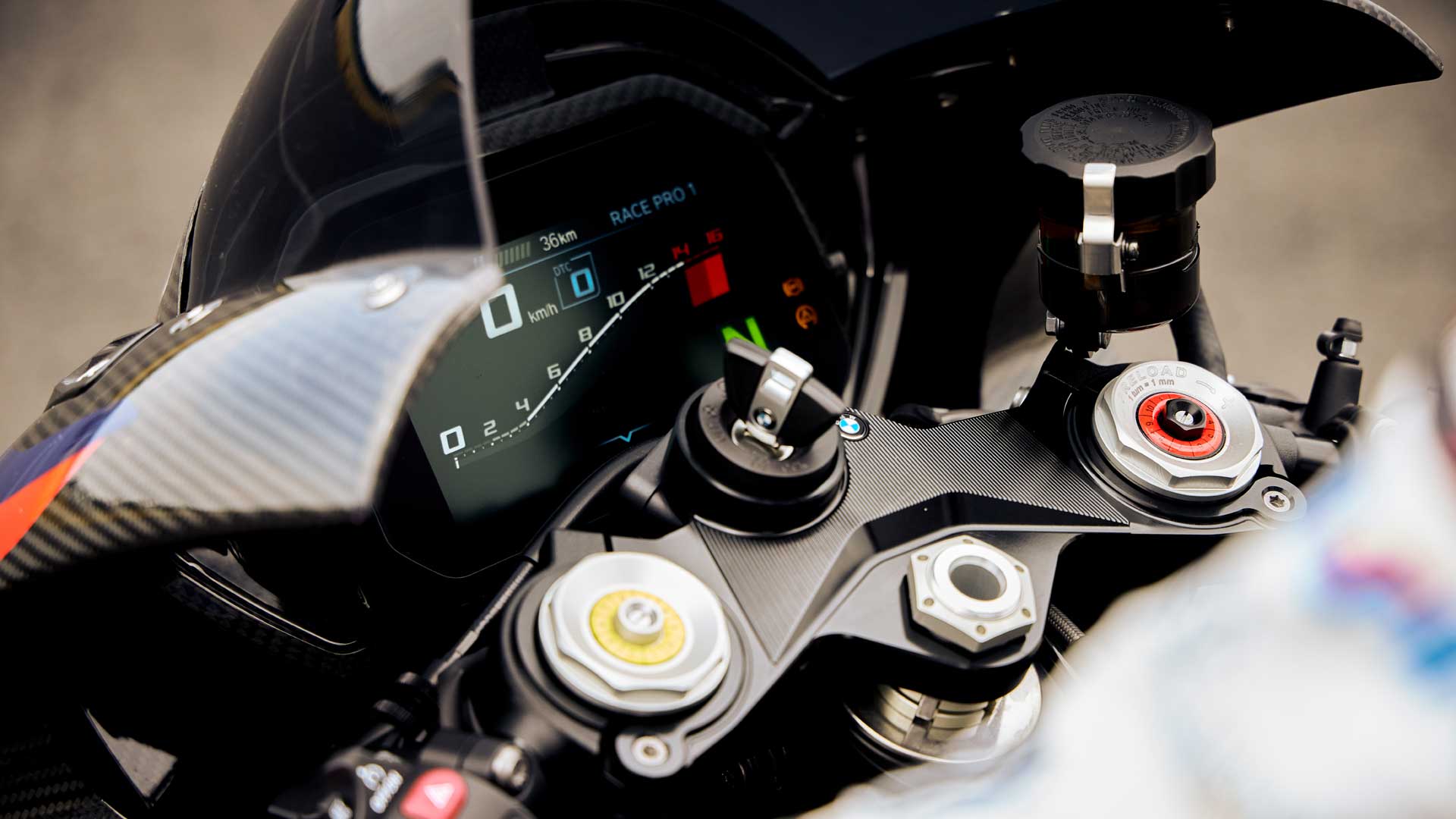 BMW M 1000 RR 2023 Detalles (3)