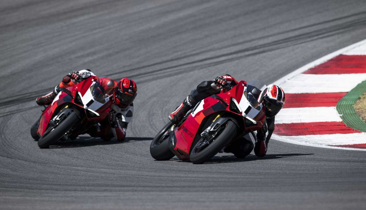 Ducati Panigale V4 R 2023 Accion Ducati Panigale V4 R 2023 Accion