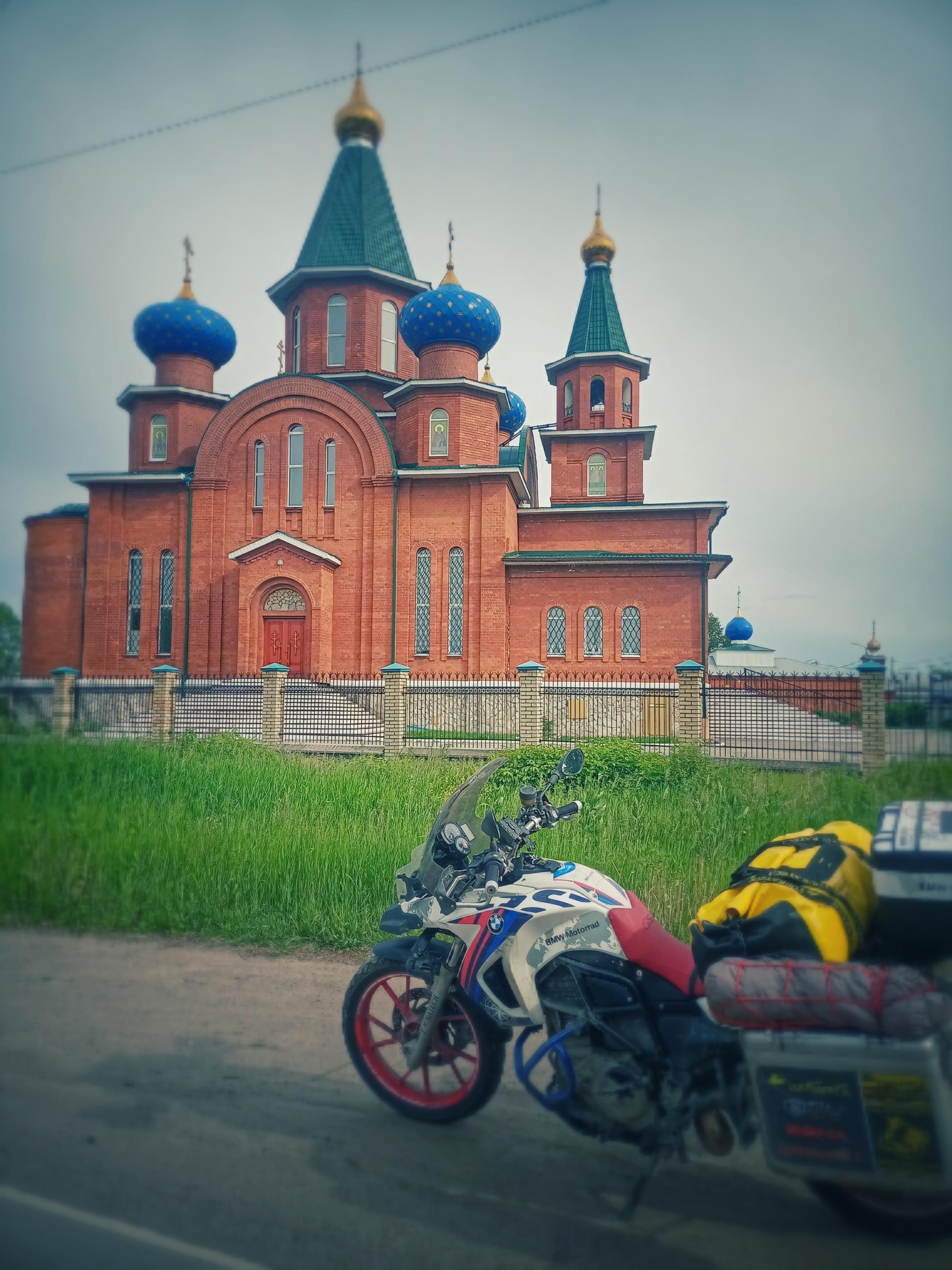 Una imponente iglesia ortodoxa.